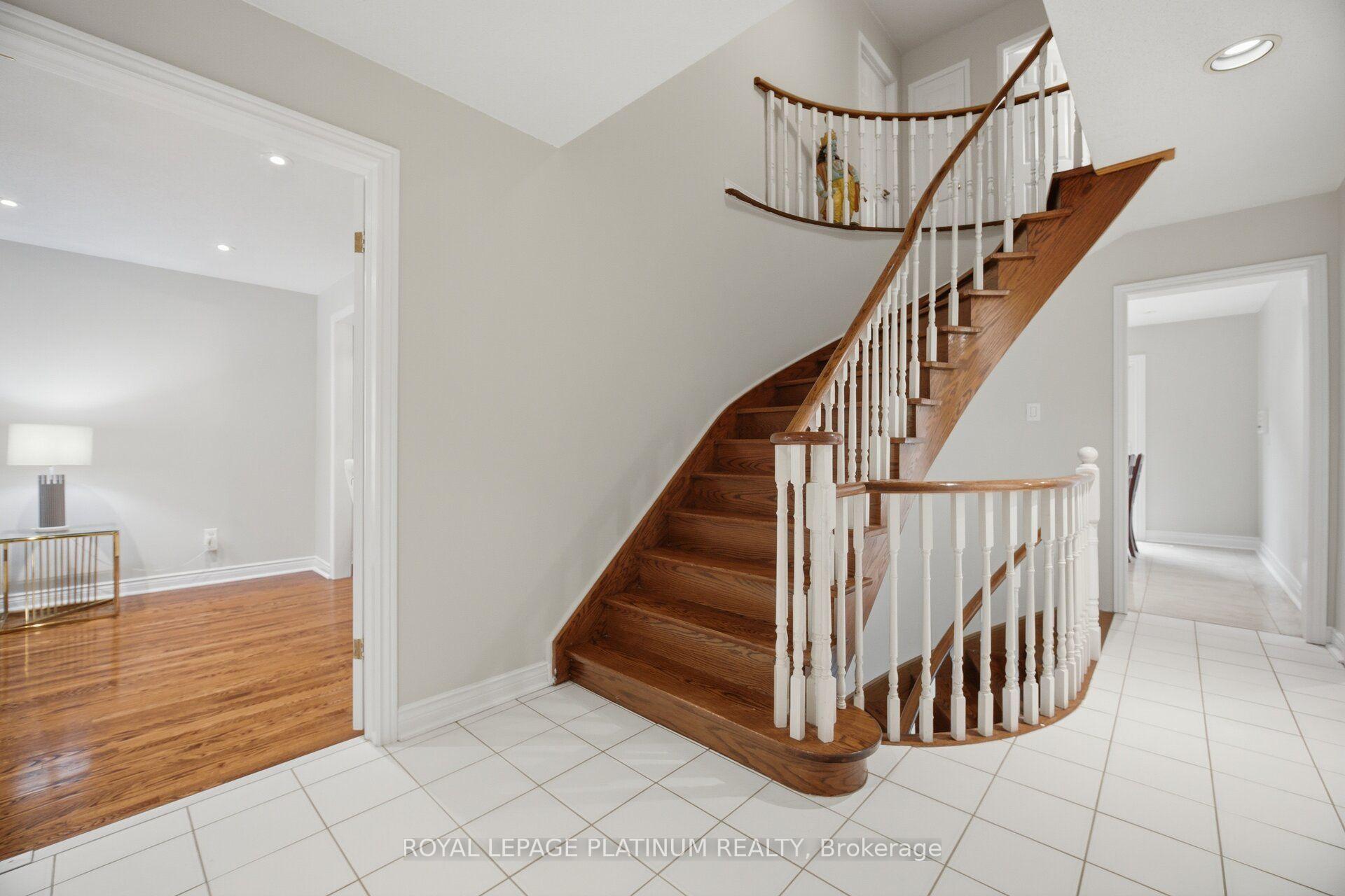 Photo 19 of 2542 Pollard Drive, Mississauga, Erindale — HOMEH