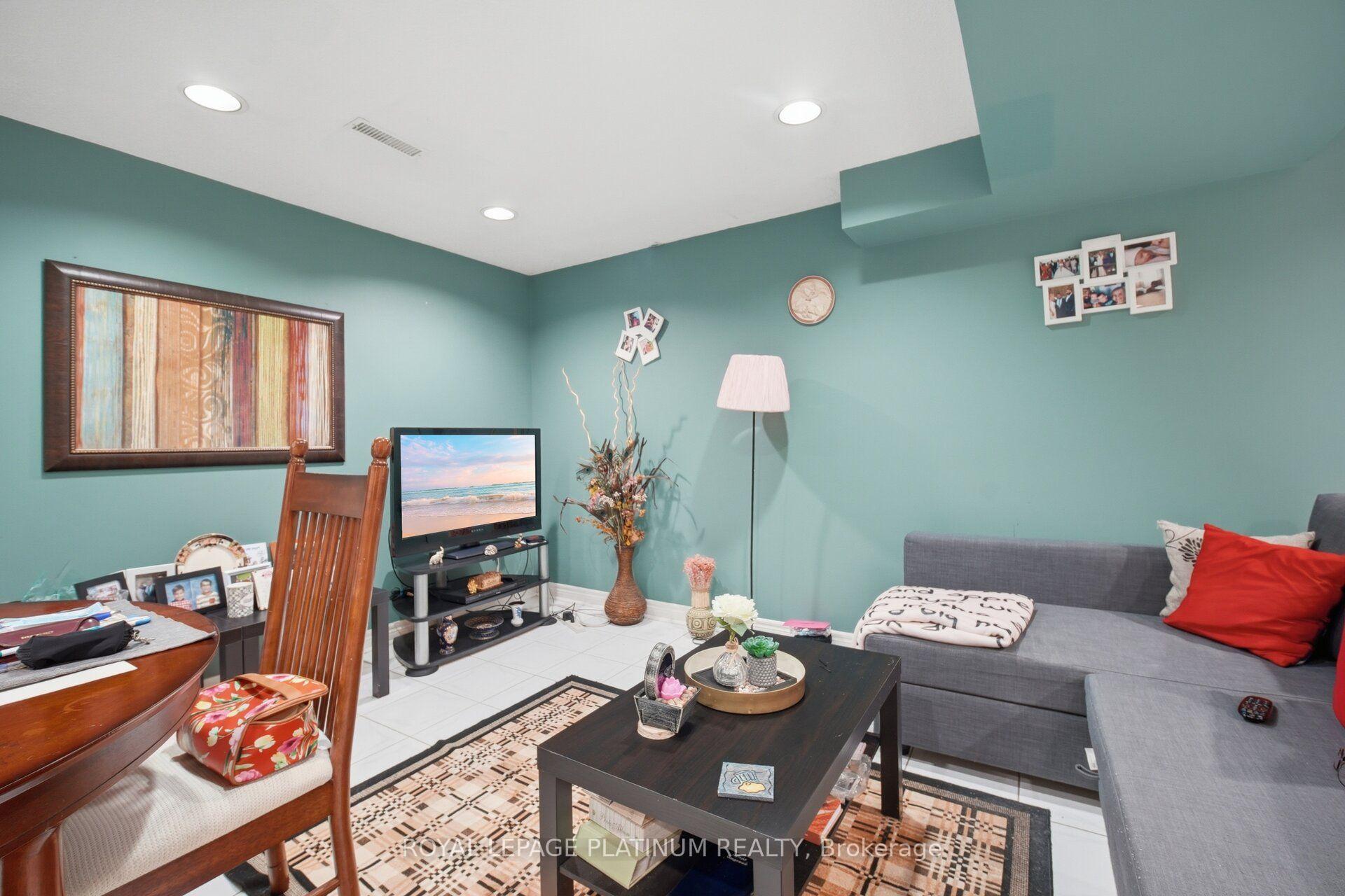 Photo 31 of 2542 Pollard Drive, Mississauga, Erindale — HOMEH