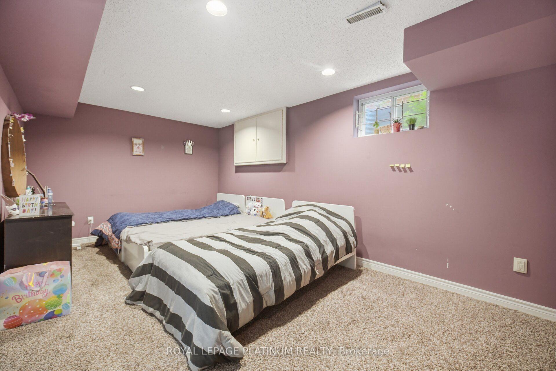 Photo 32 of 2542 Pollard Drive, Mississauga, Erindale — HOMEH