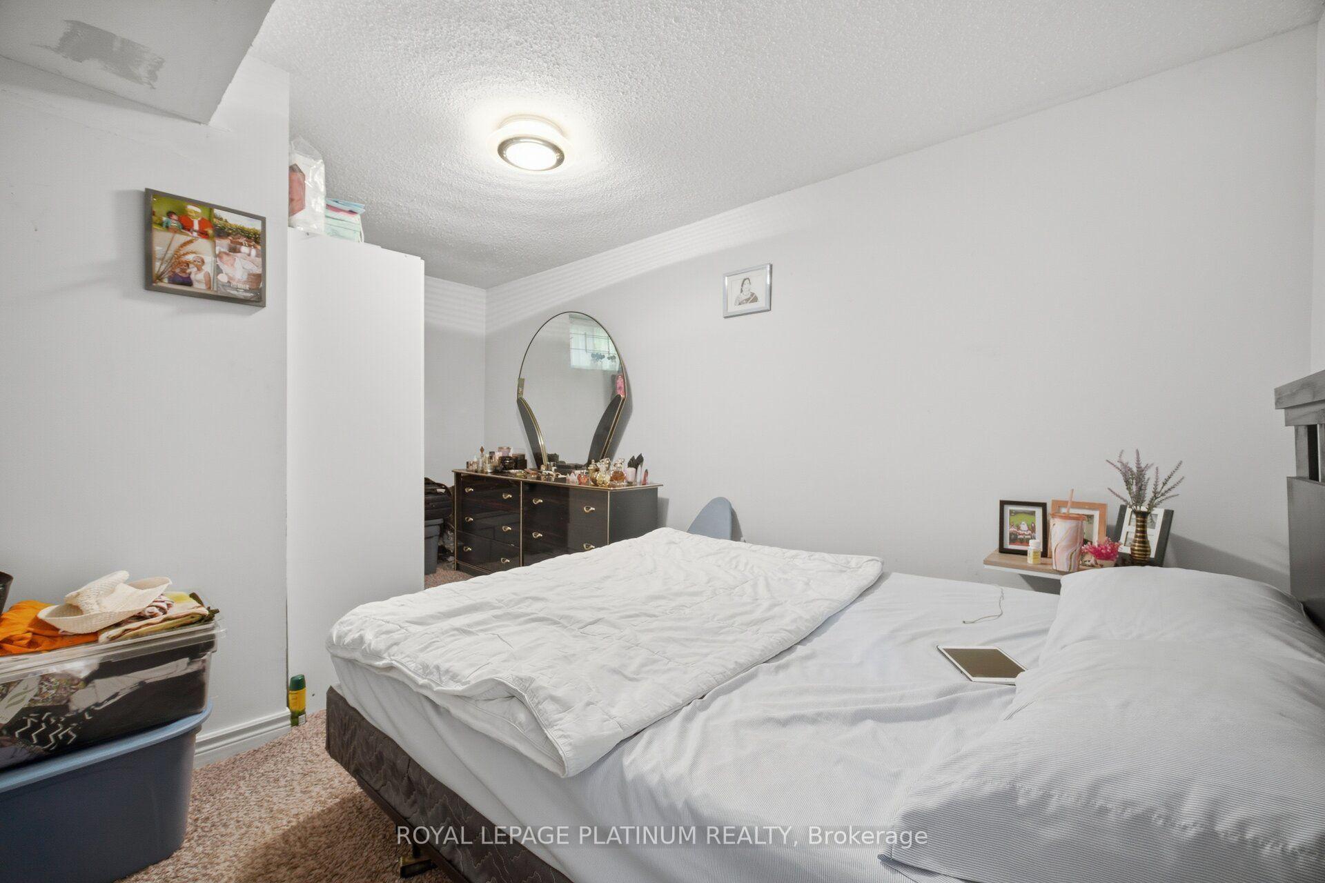 Photo 33 of 2542 Pollard Drive, Mississauga, Erindale — HOMEH