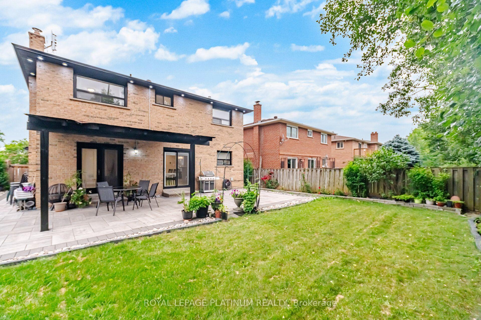 Photo 38 of 2542 Pollard Drive, Mississauga, Erindale — HOMEH