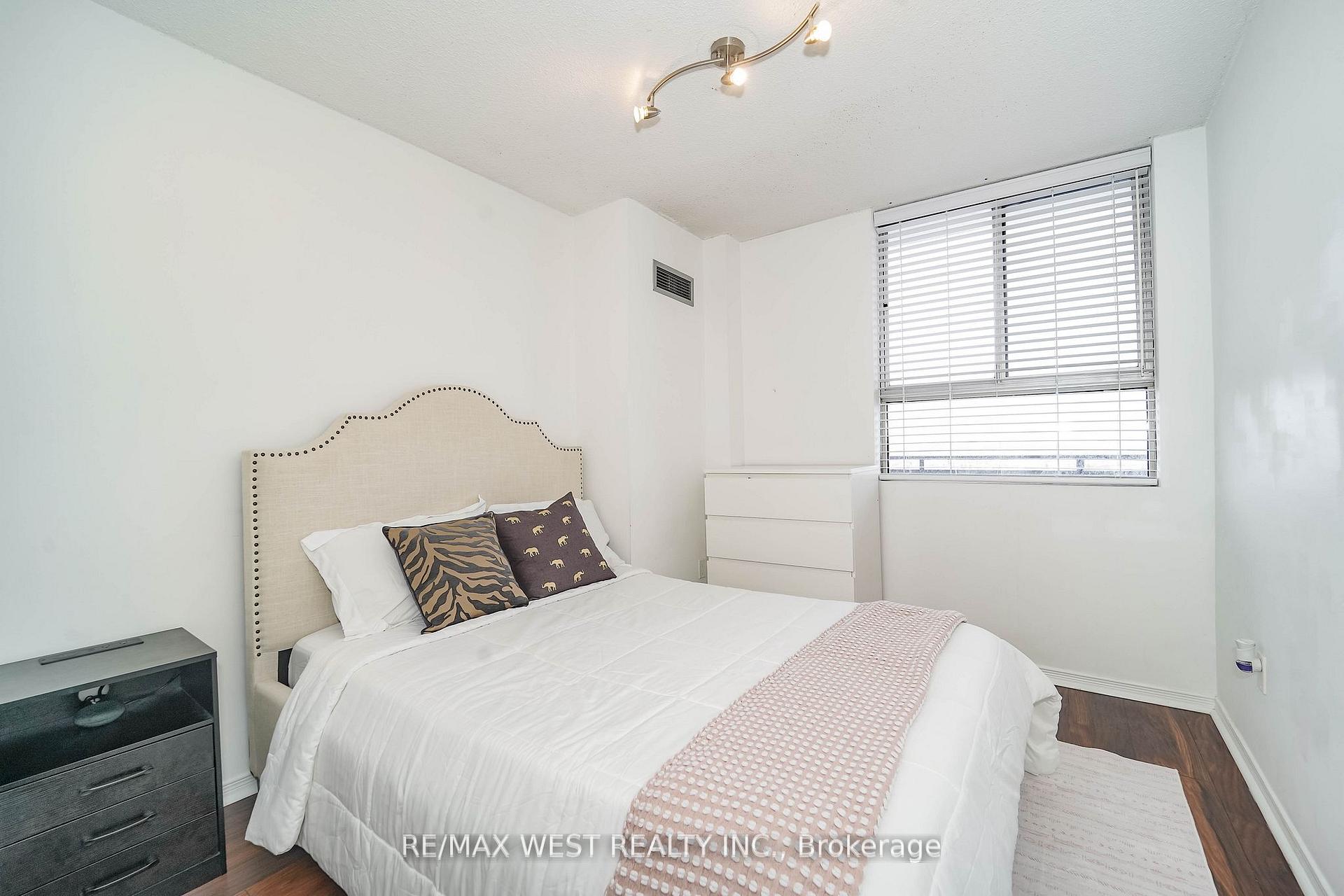 Photo 8 of Unit PH10, 234 Albion Road, Etobicoke, Elms-Old Rexdale — HOMEH