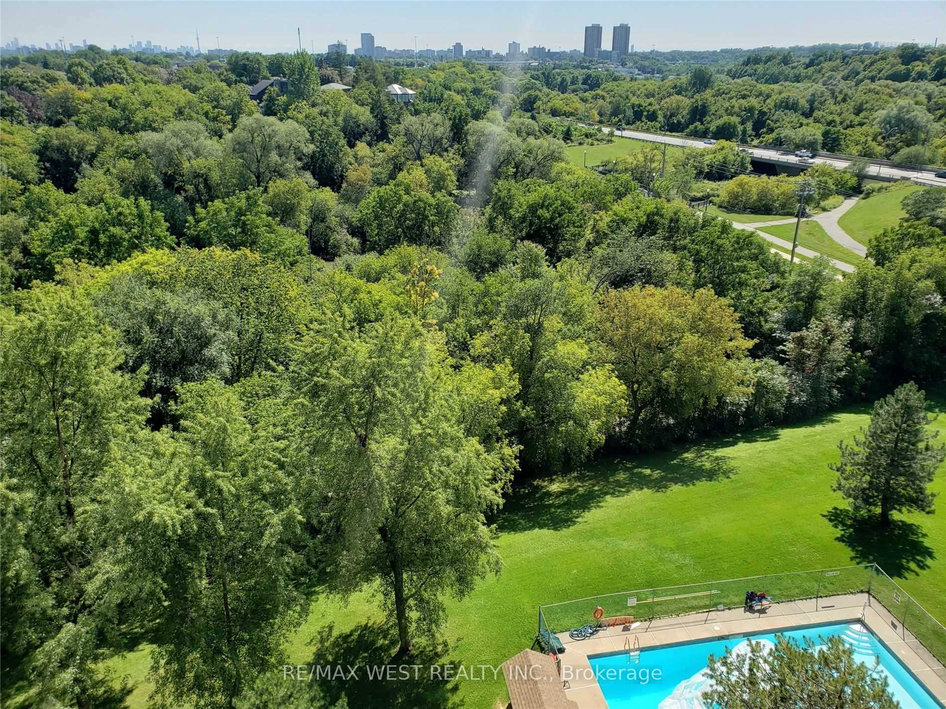 Photo 11 of Unit PH10, 234 Albion Road, Etobicoke, Elms-Old Rexdale — HOMEH