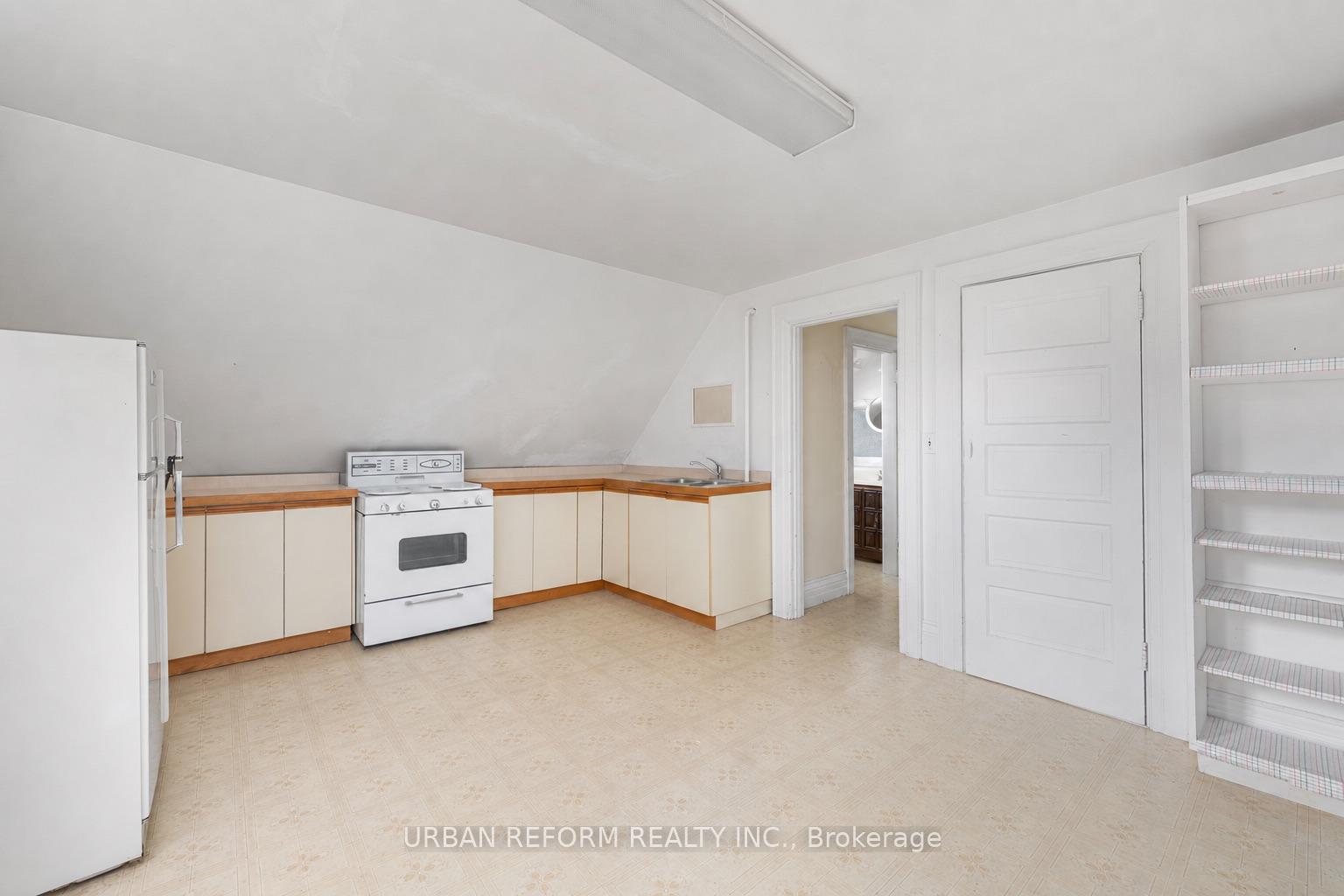 Photo 37 of 197 De Grassi Street, Toronto, South Riverdale — HOMEH