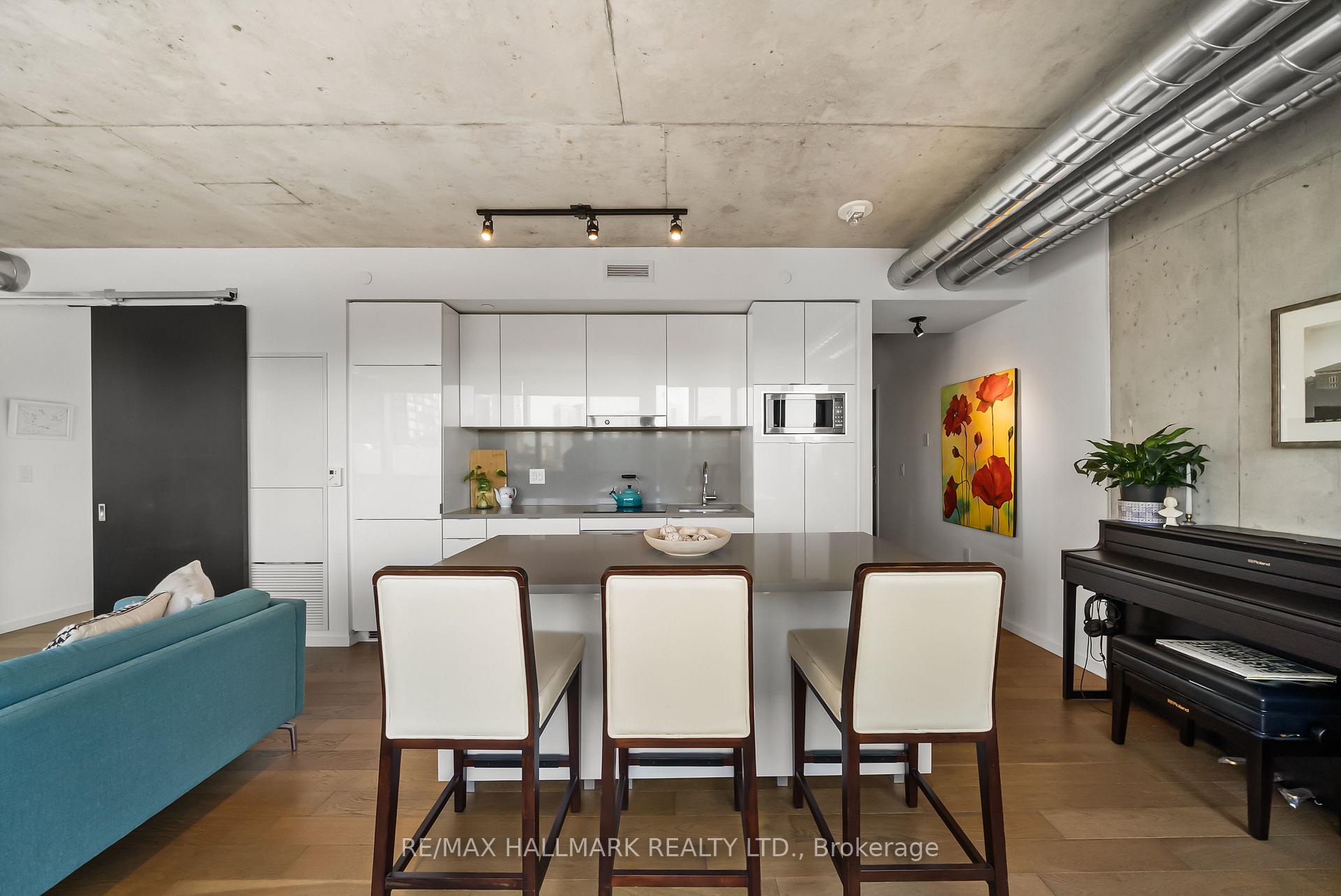 Photo 12 of Unit 709, 21 Lawren Harris Square, Toronto, Moss Park — HOMEH