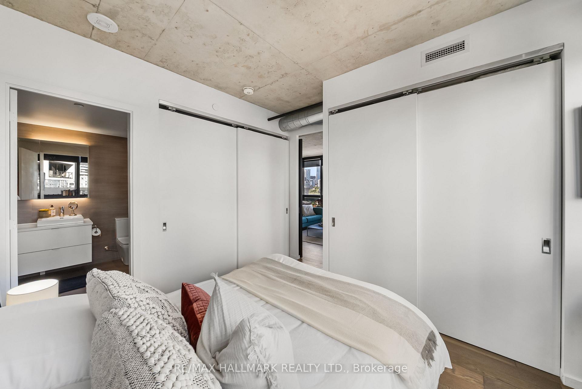 Photo 17 of Unit 709, 21 Lawren Harris Square, Toronto, Moss Park — HOMEH
