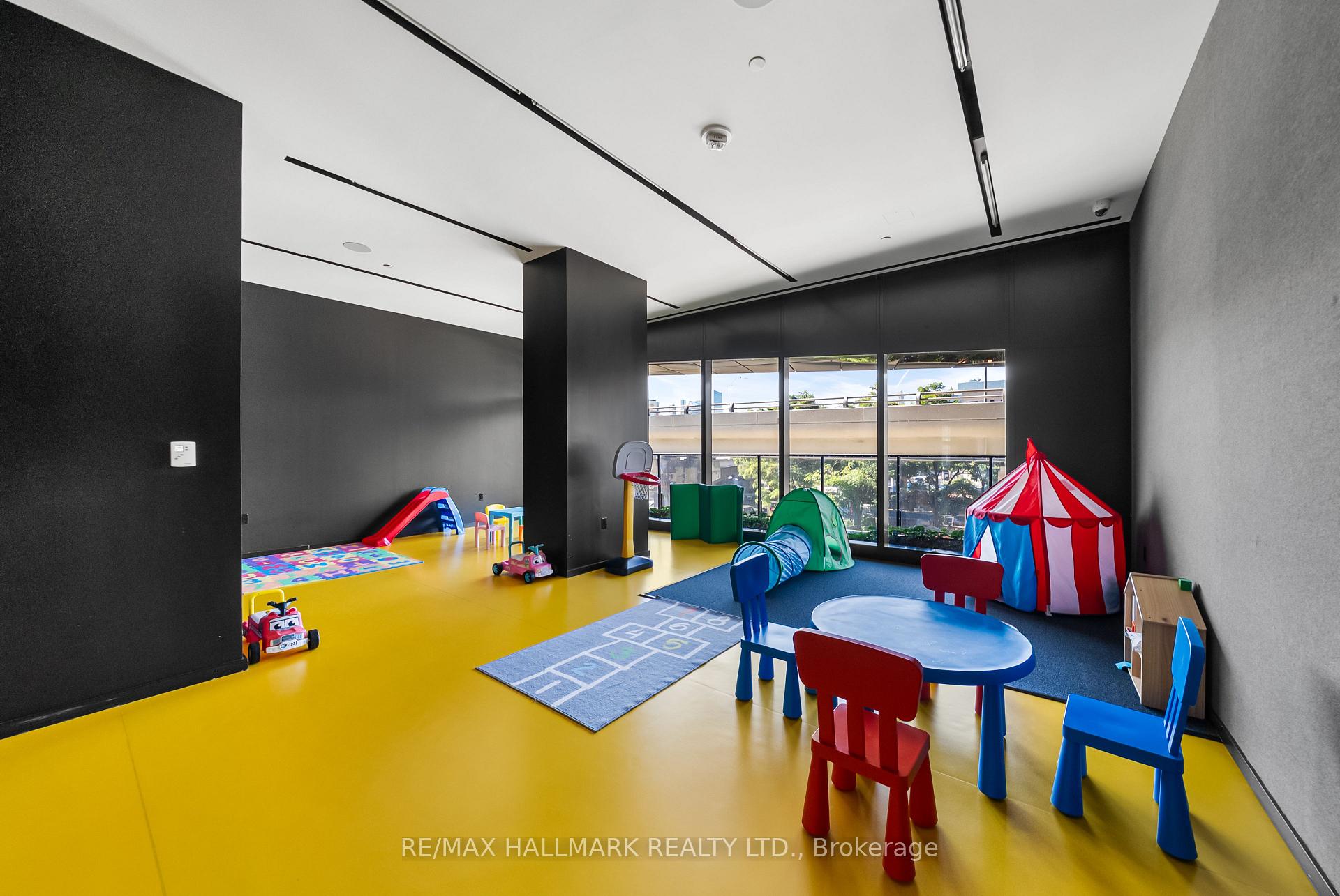 Photo 38 of Unit 709, 21 Lawren Harris Square, Toronto, Moss Park — HOMEH