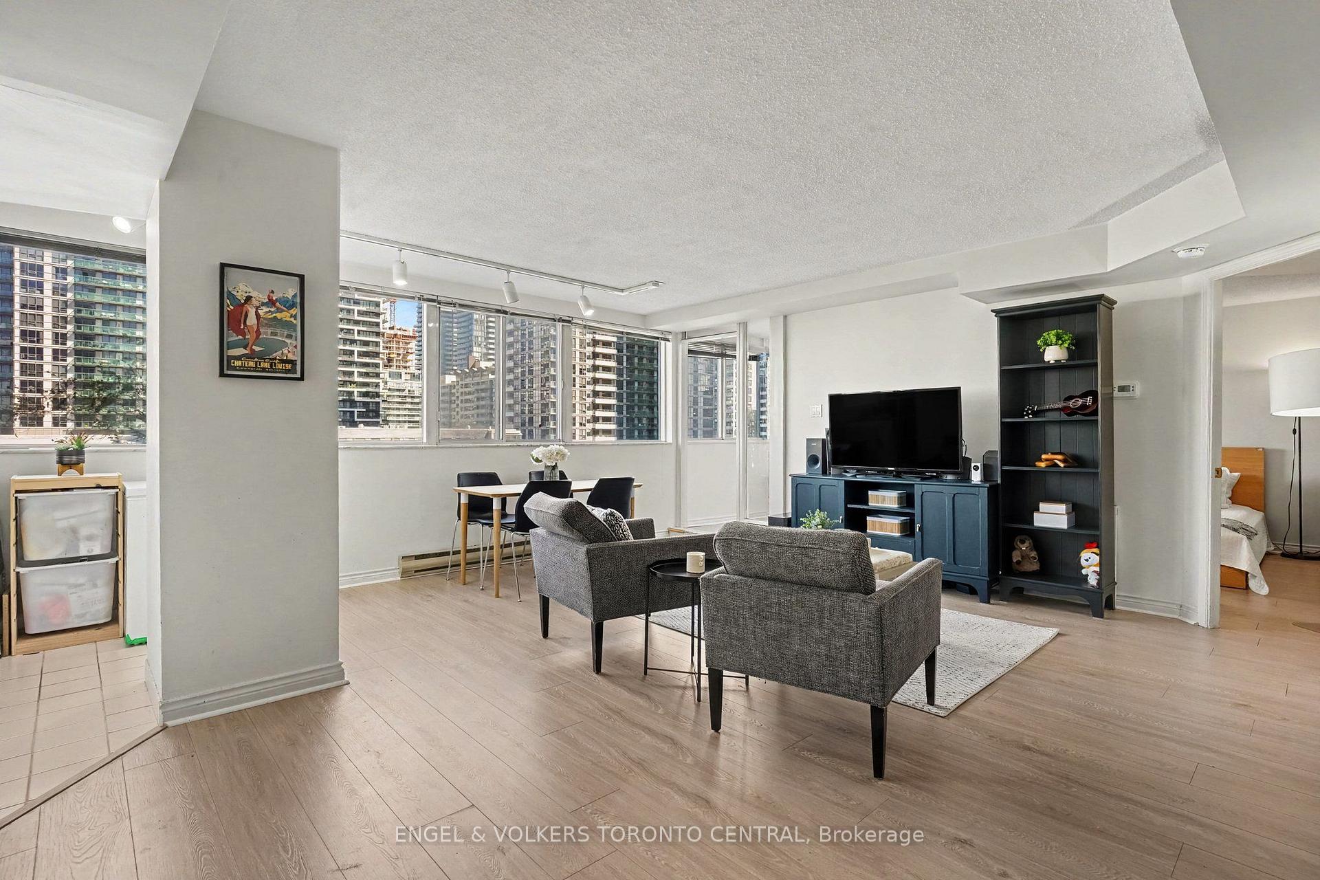 Photo 7 of Unit 601, 7 Broadway Avenue, Toronto, Mount Pleasant West — HOMEH