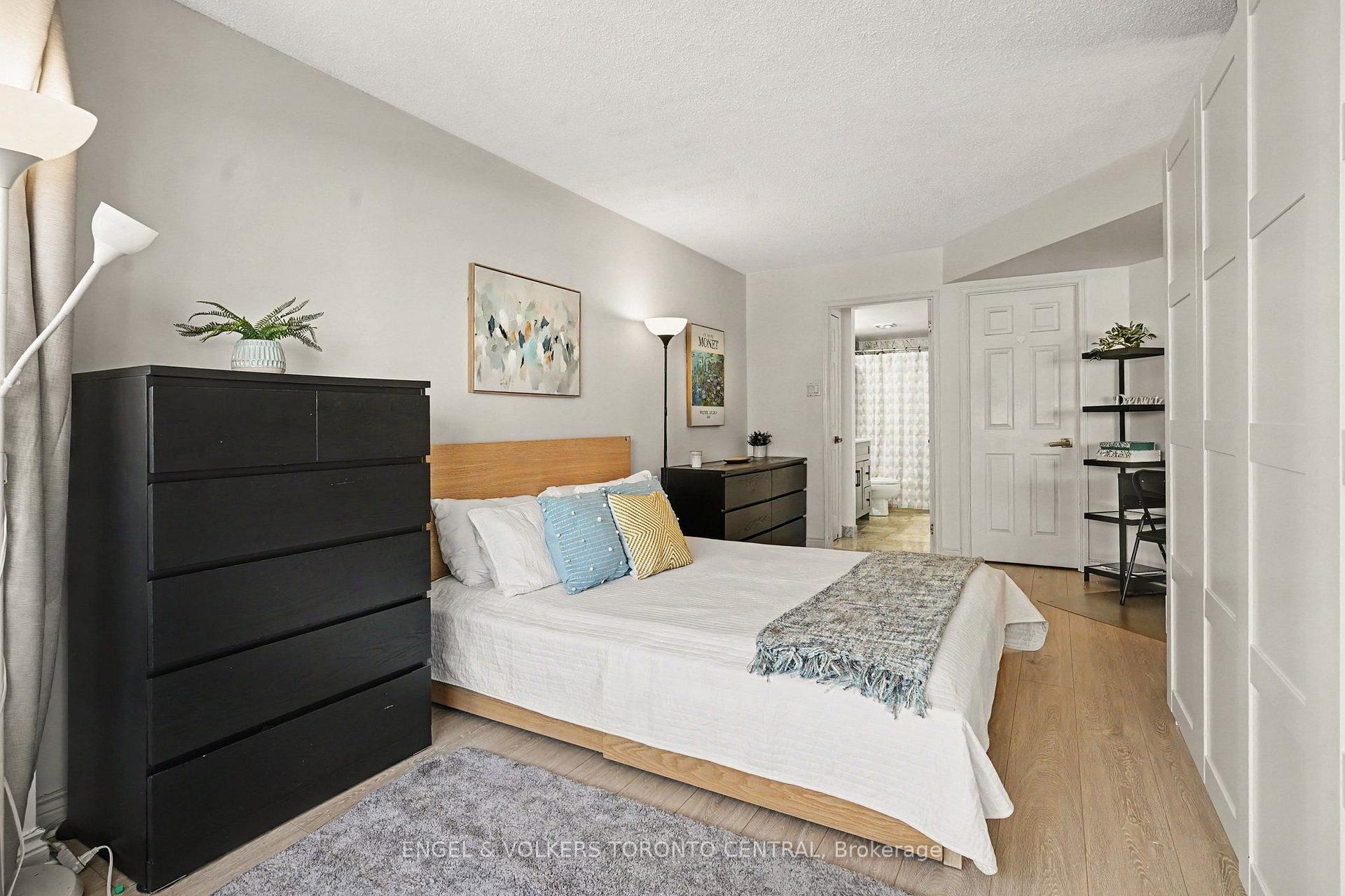 Photo 12 of Unit 601, 7 Broadway Avenue, Toronto, Mount Pleasant West — HOMEH
