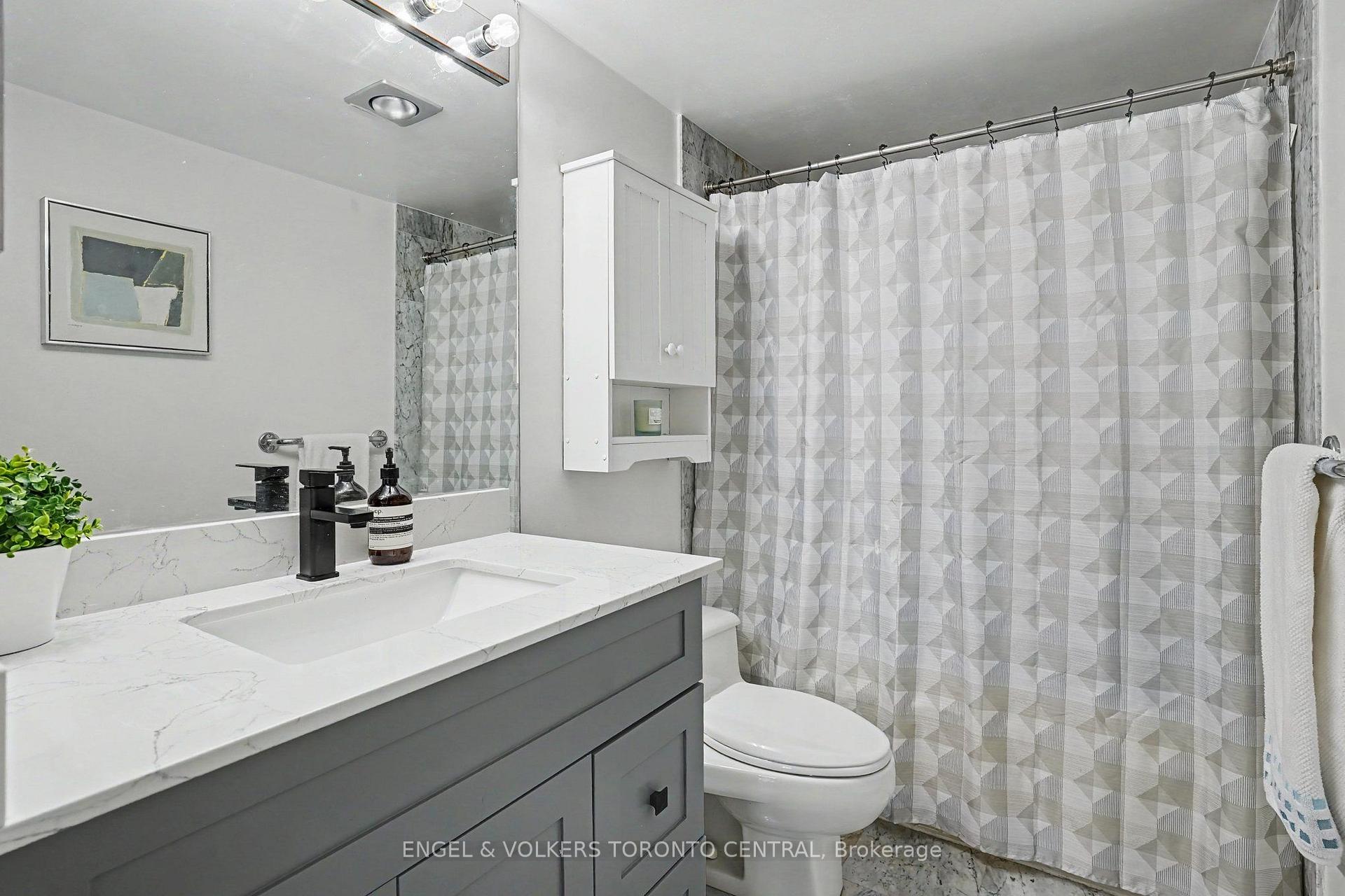 Photo 13 of Unit 601, 7 Broadway Avenue, Toronto, Mount Pleasant West — HOMEH