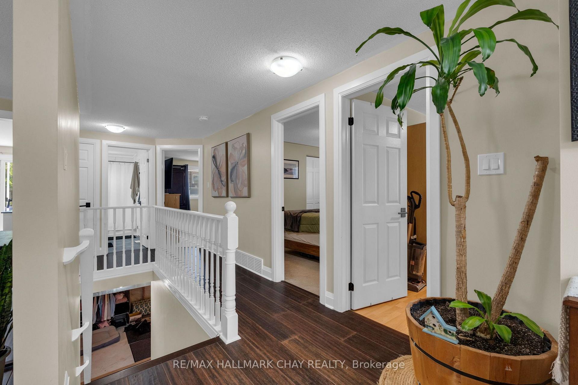 Photo 17 of 17 Benjamin Lane, Barrie, Painswick South — HOMEH