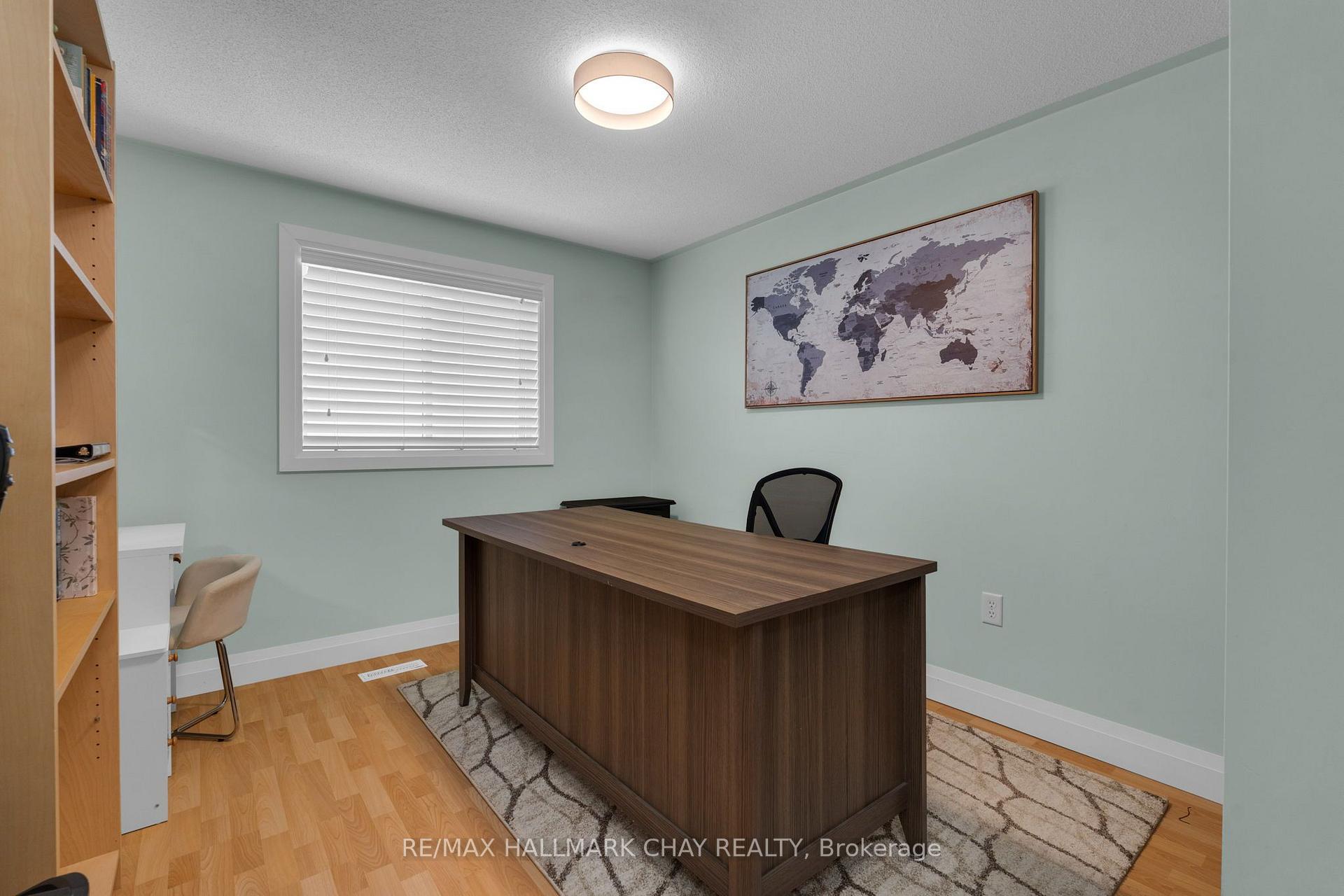 Photo 21 of 17 Benjamin Lane, Barrie, Painswick South — HOMEH