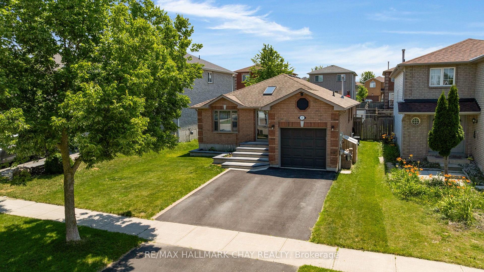 Photo 32 of 17 Benjamin Lane, Barrie, Painswick South — HOMEH