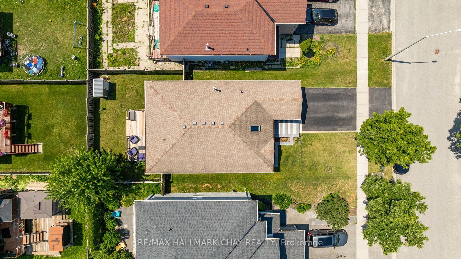 Photo 34 of 17 Benjamin Lane, Barrie, Painswick South — HOMEH