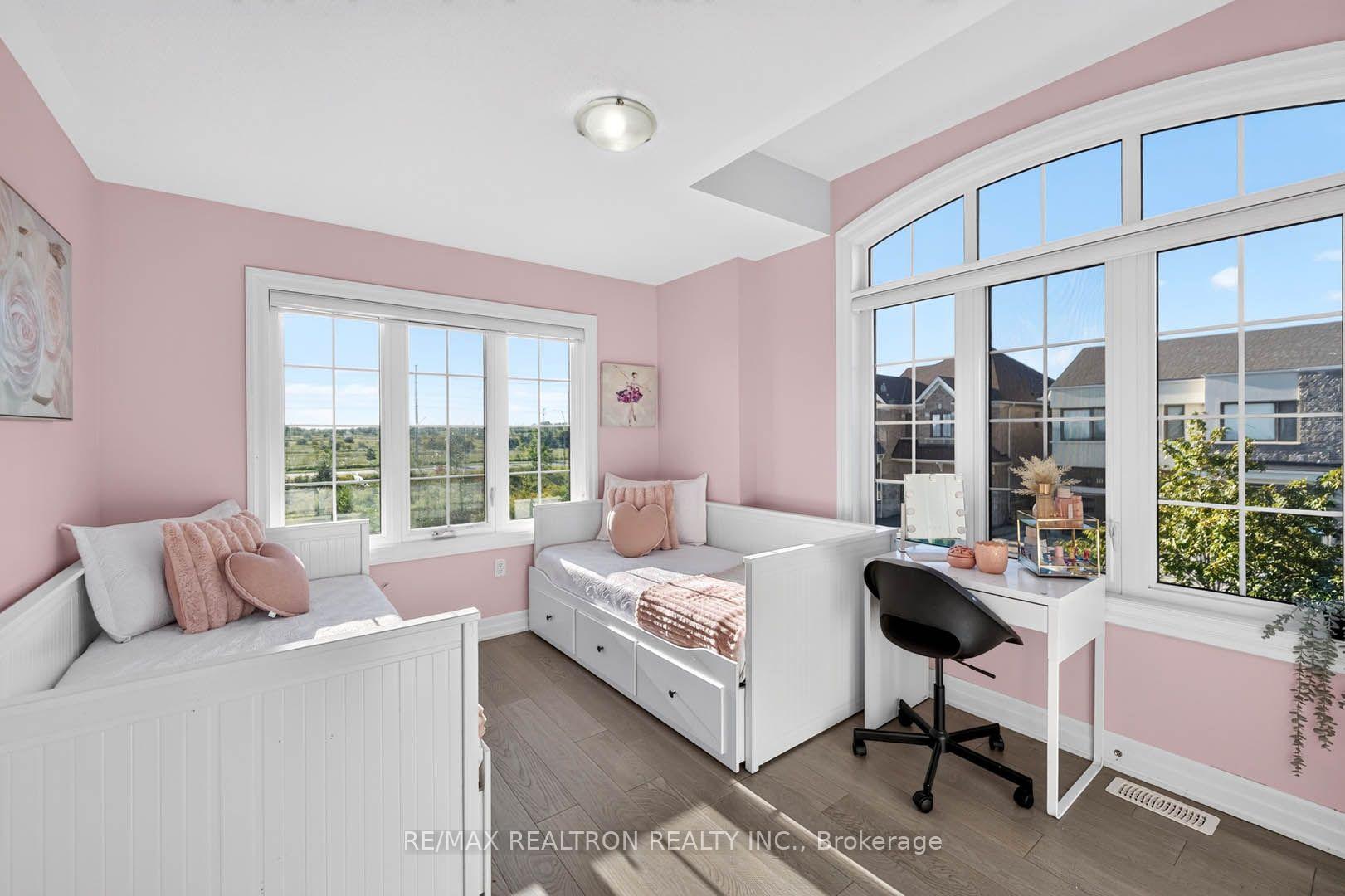 Photo 24 of 21 Souter Drive, Whitby, Rural Whitby — HOMEH