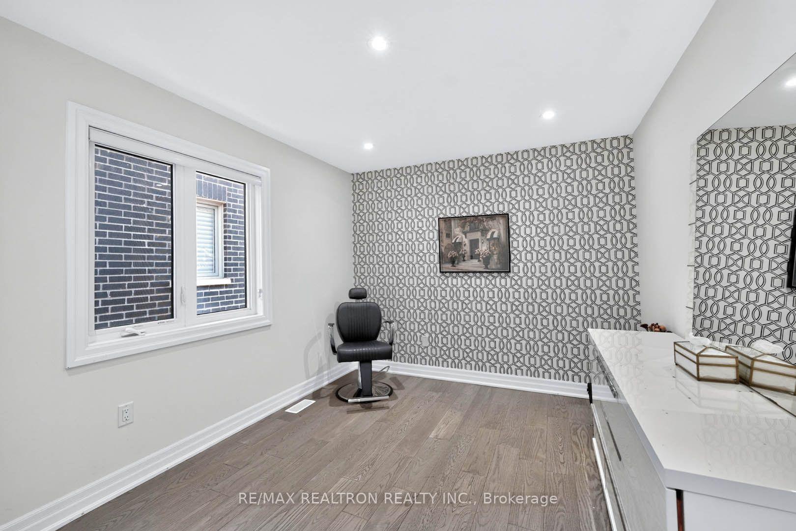 Photo 27 of 21 Souter Drive, Whitby, Rural Whitby — HOMEH