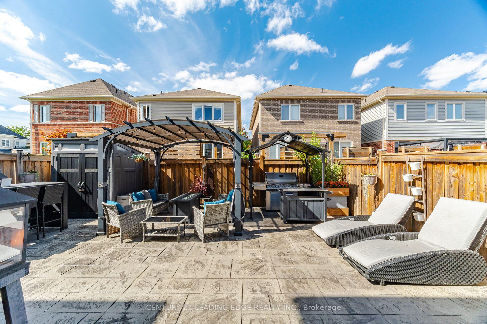 Photo 2 of 545 Gibson Crescent, Milton, Coates — HOMEH