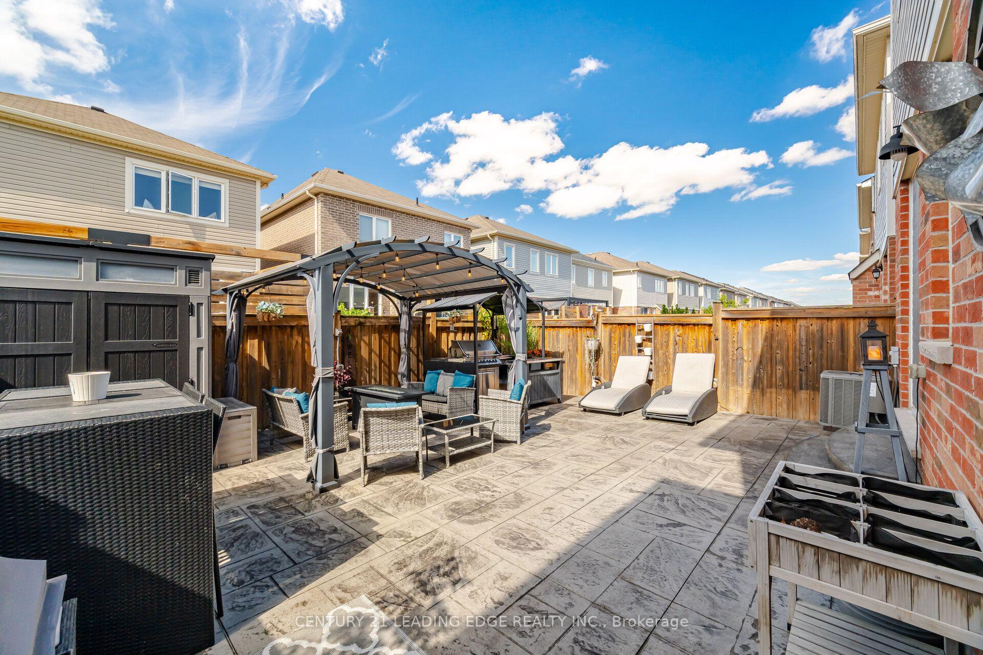 Photo 4 of 545 Gibson Crescent, Milton, Coates — HOMEH