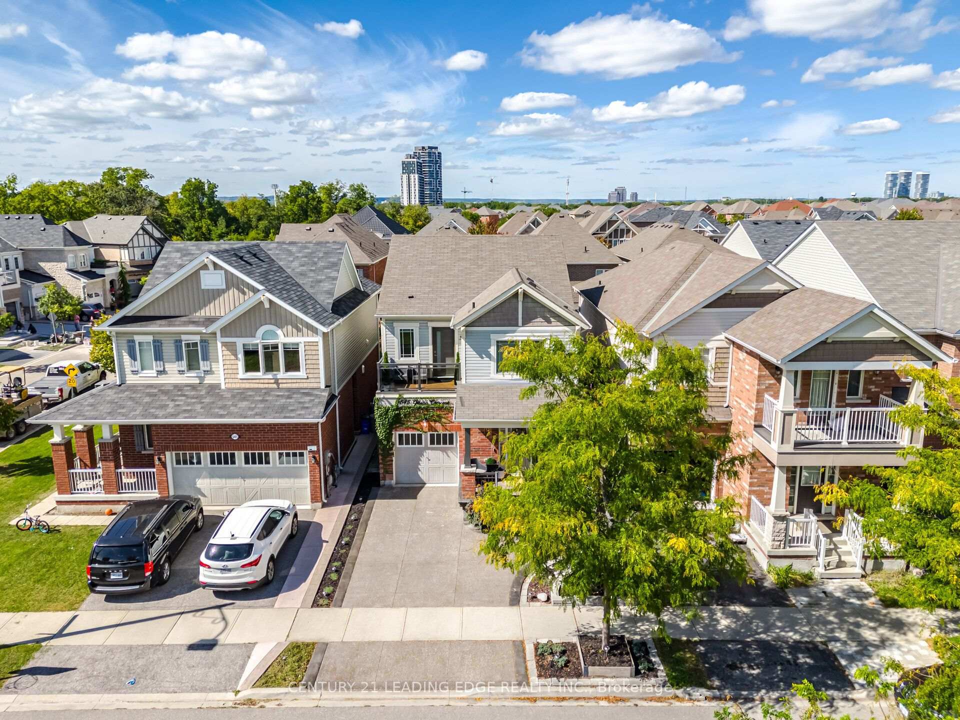 Photo 3 of 545 Gibson Crescent, Milton, Coates — HOMEH