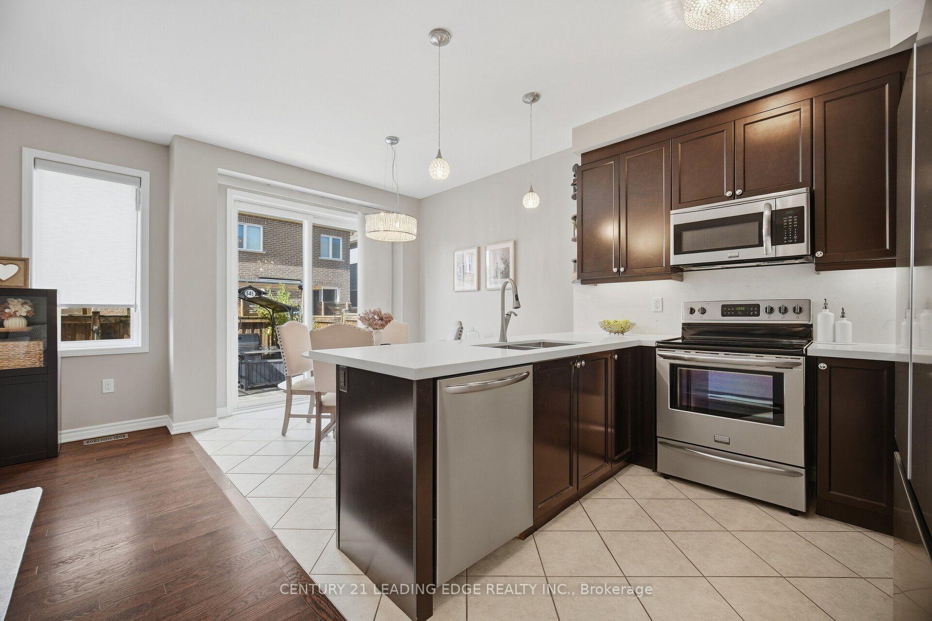 Photo 42 of 545 Gibson Crescent, Milton, Coates — HOMEH