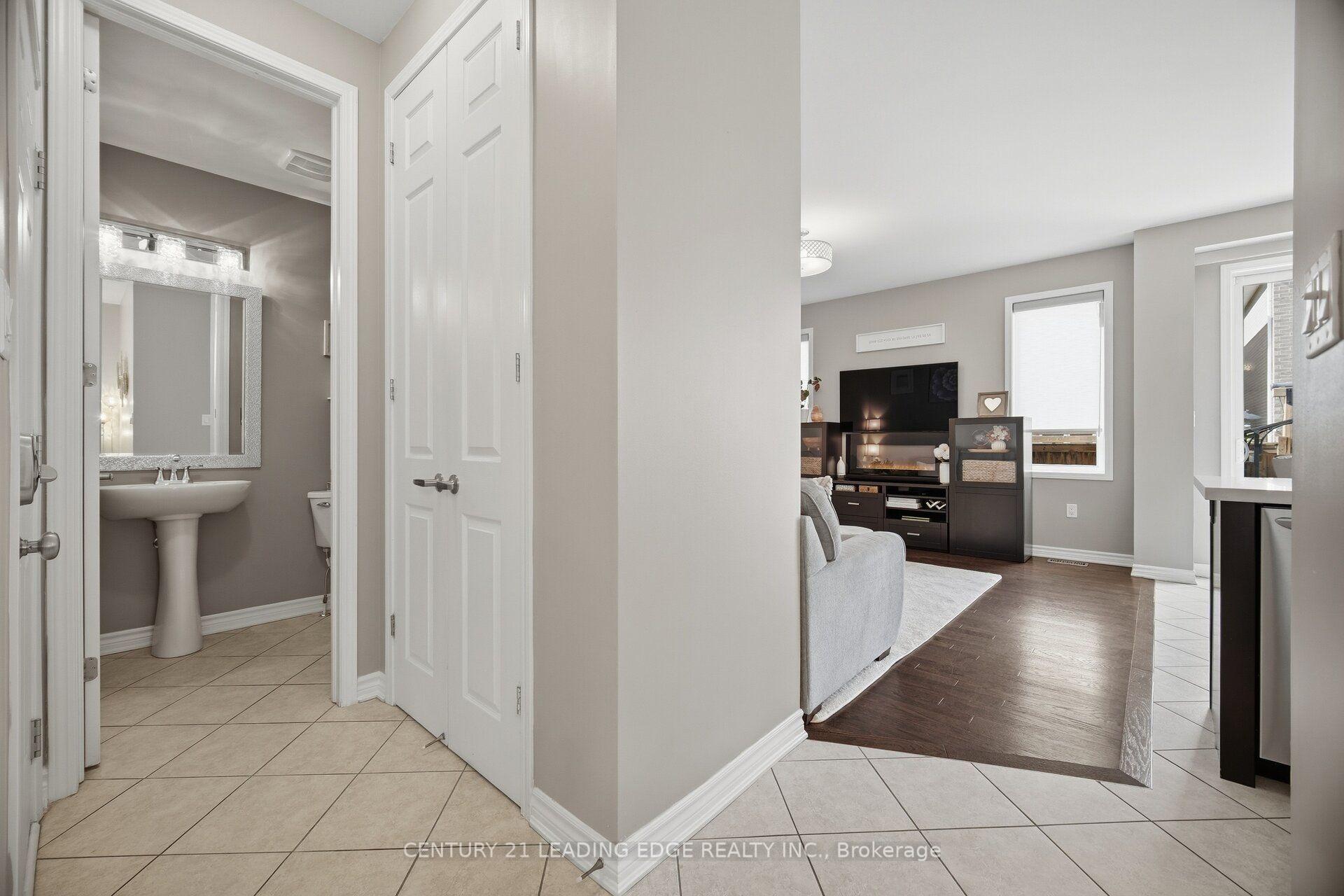 Photo 52 of 545 Gibson Crescent, Milton, Coates — HOMEH