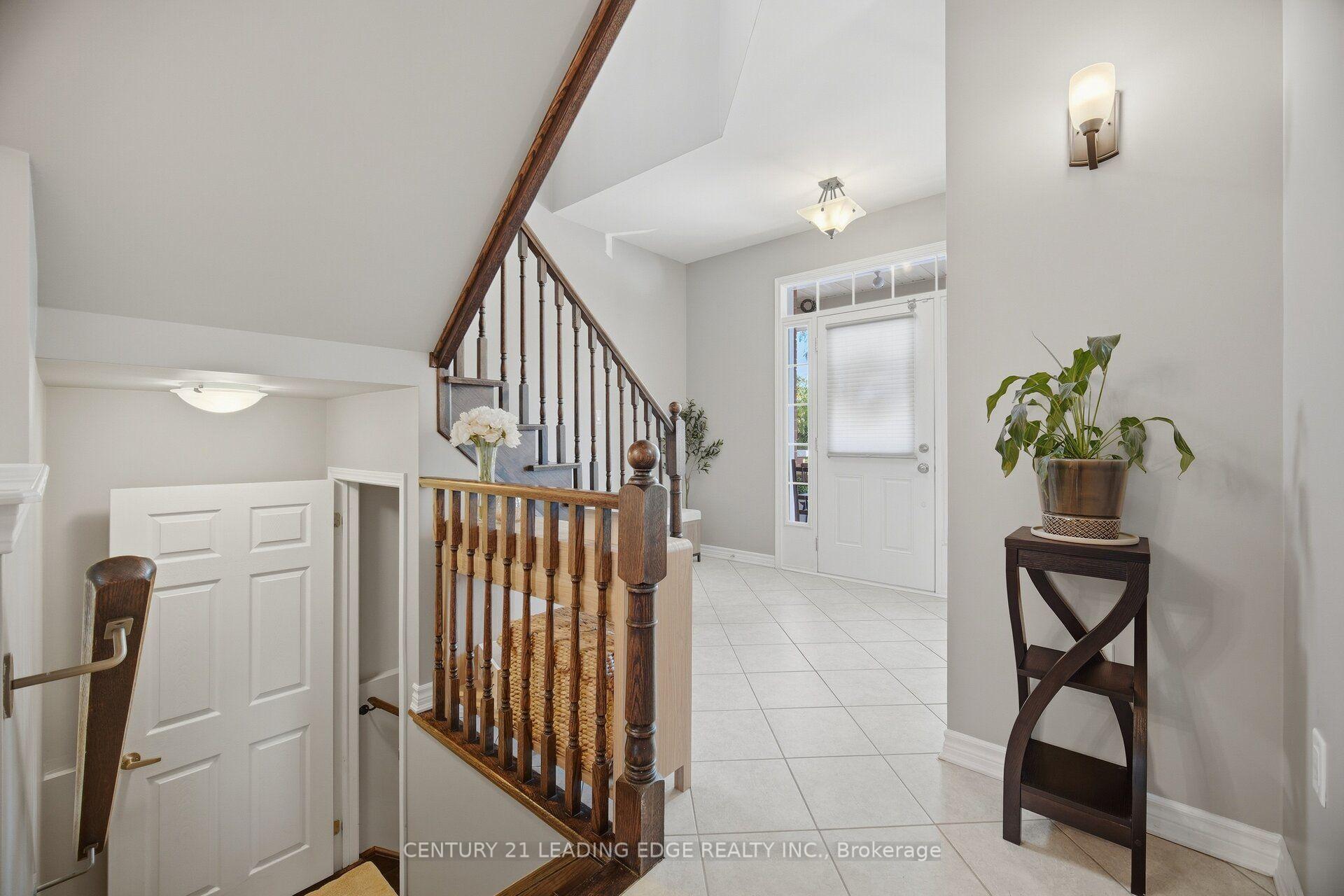 Photo 84 of 545 Gibson Crescent, Milton, Coates — HOMEH