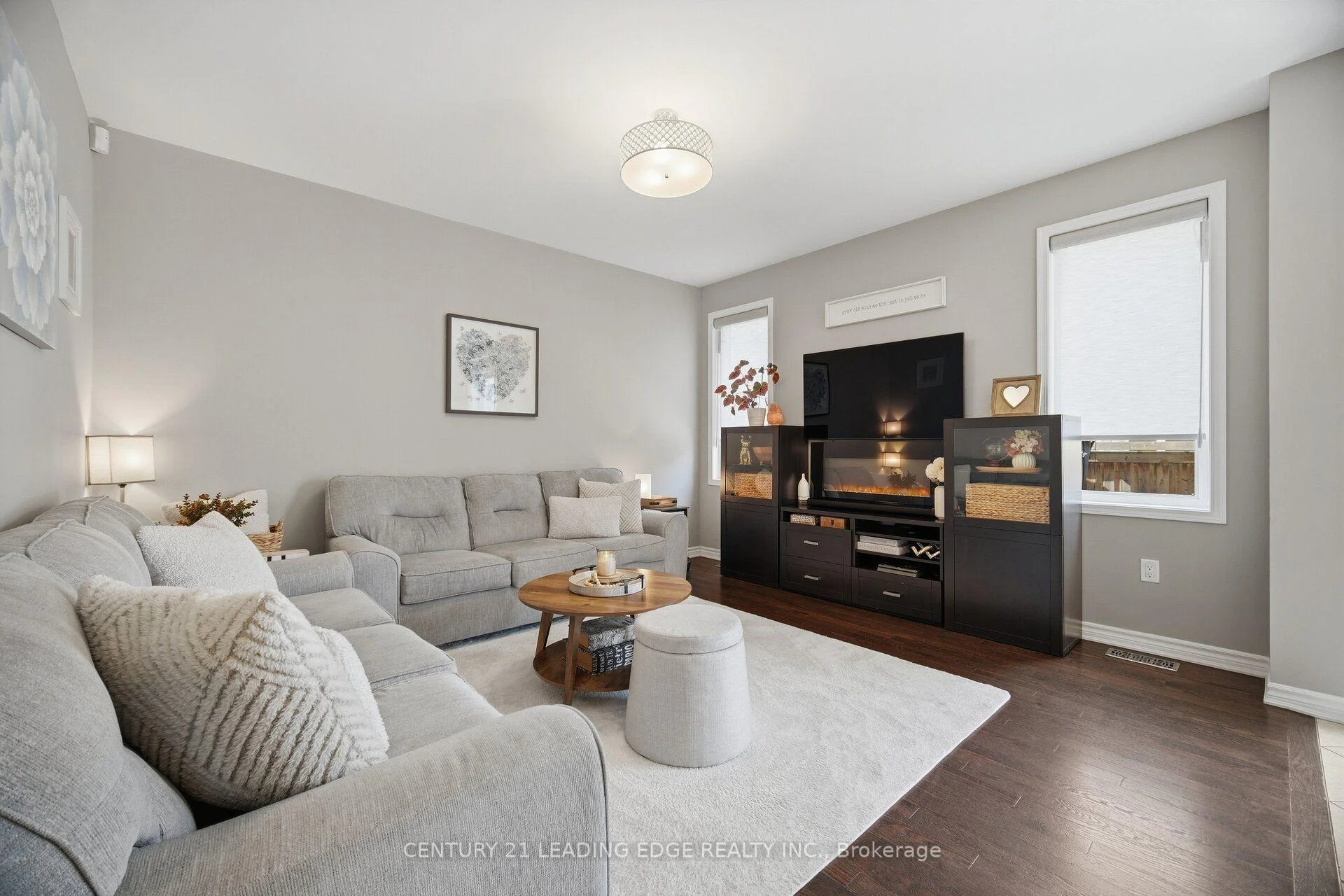 Photo 25 of 545 Gibson Crescent, Milton, Coates — HOMEH