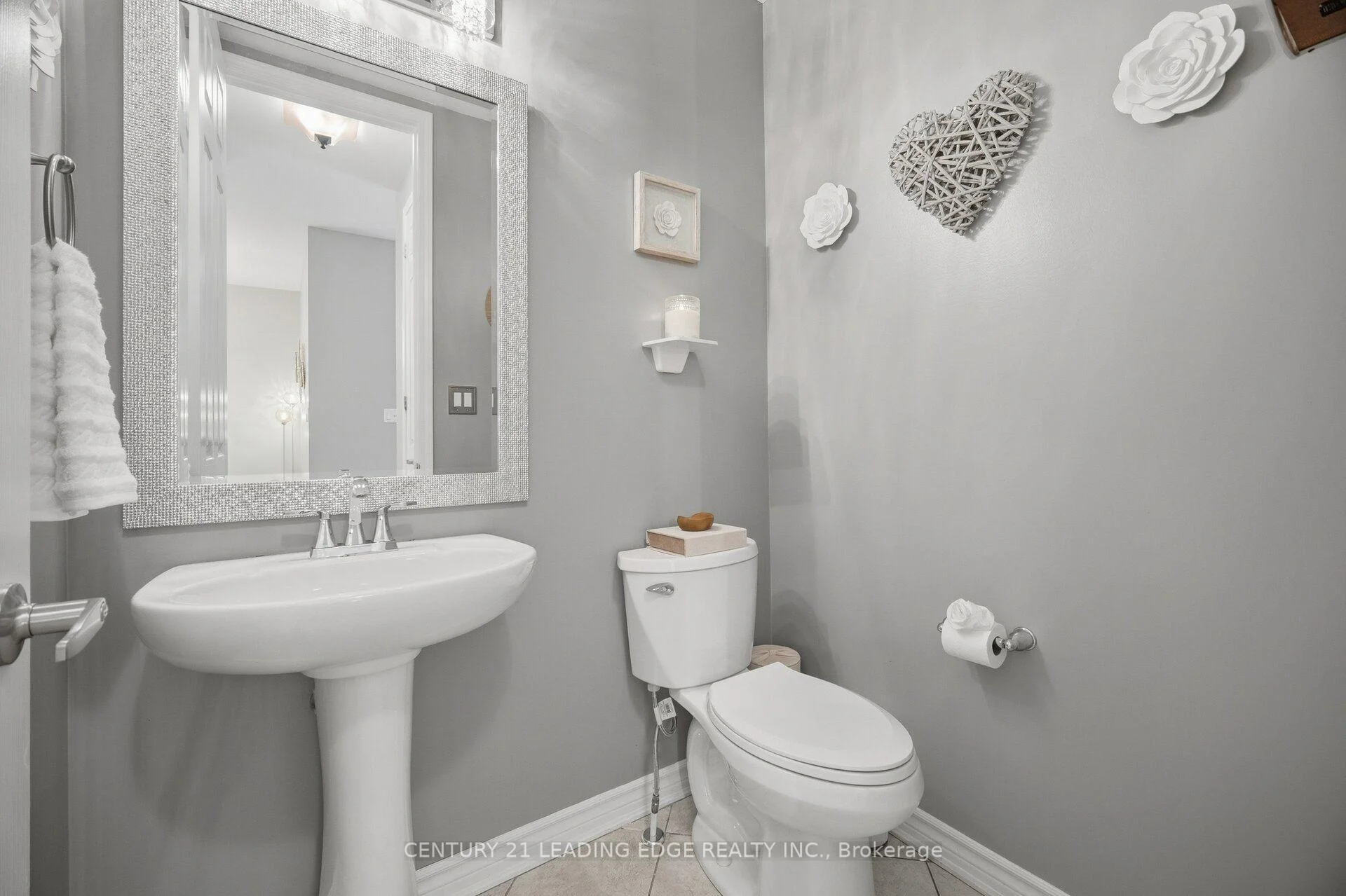 Photo 27 of 545 Gibson Crescent, Milton, Coates — HOMEH