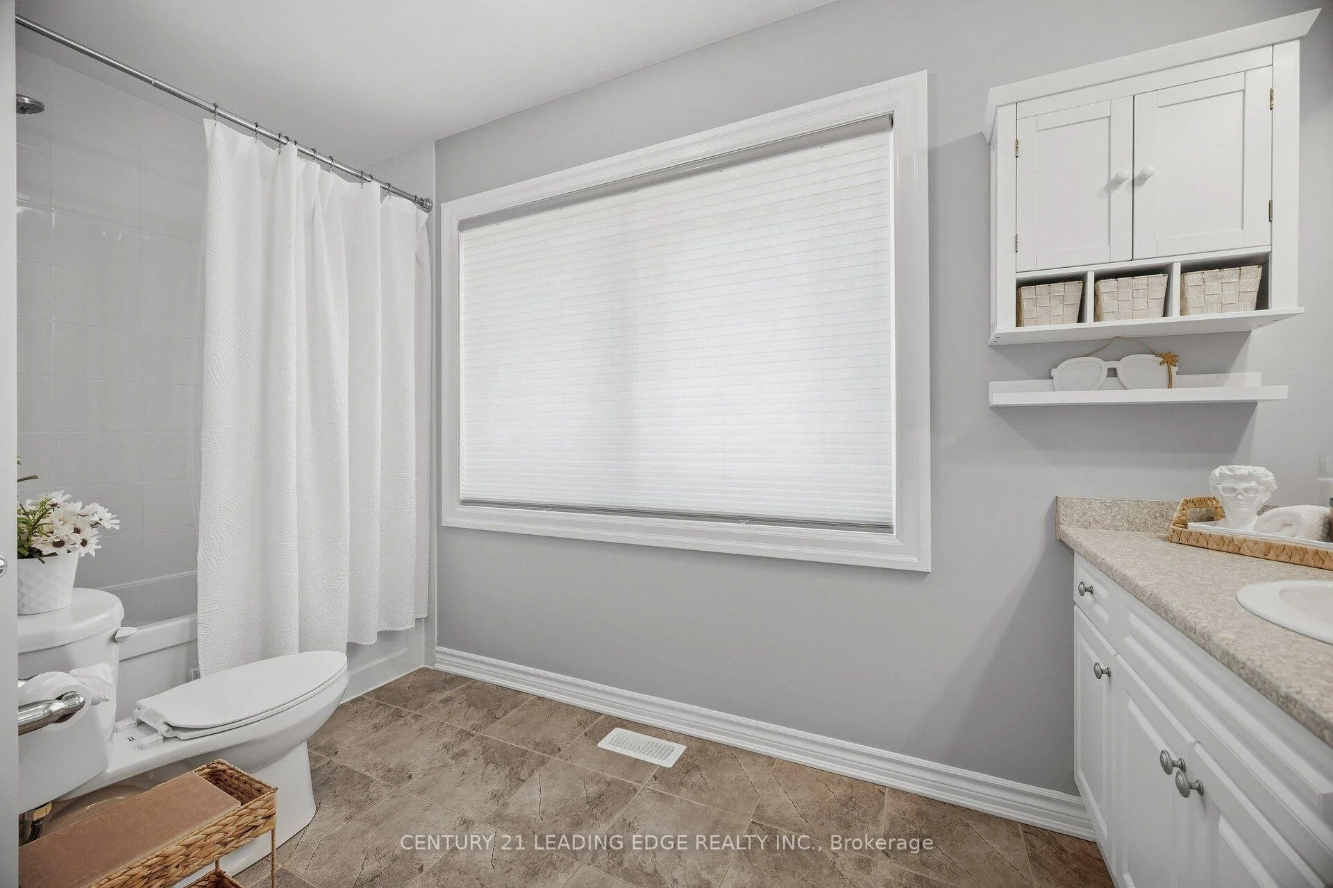 Photo 49 of 545 Gibson Crescent, Milton, Coates — HOMEH