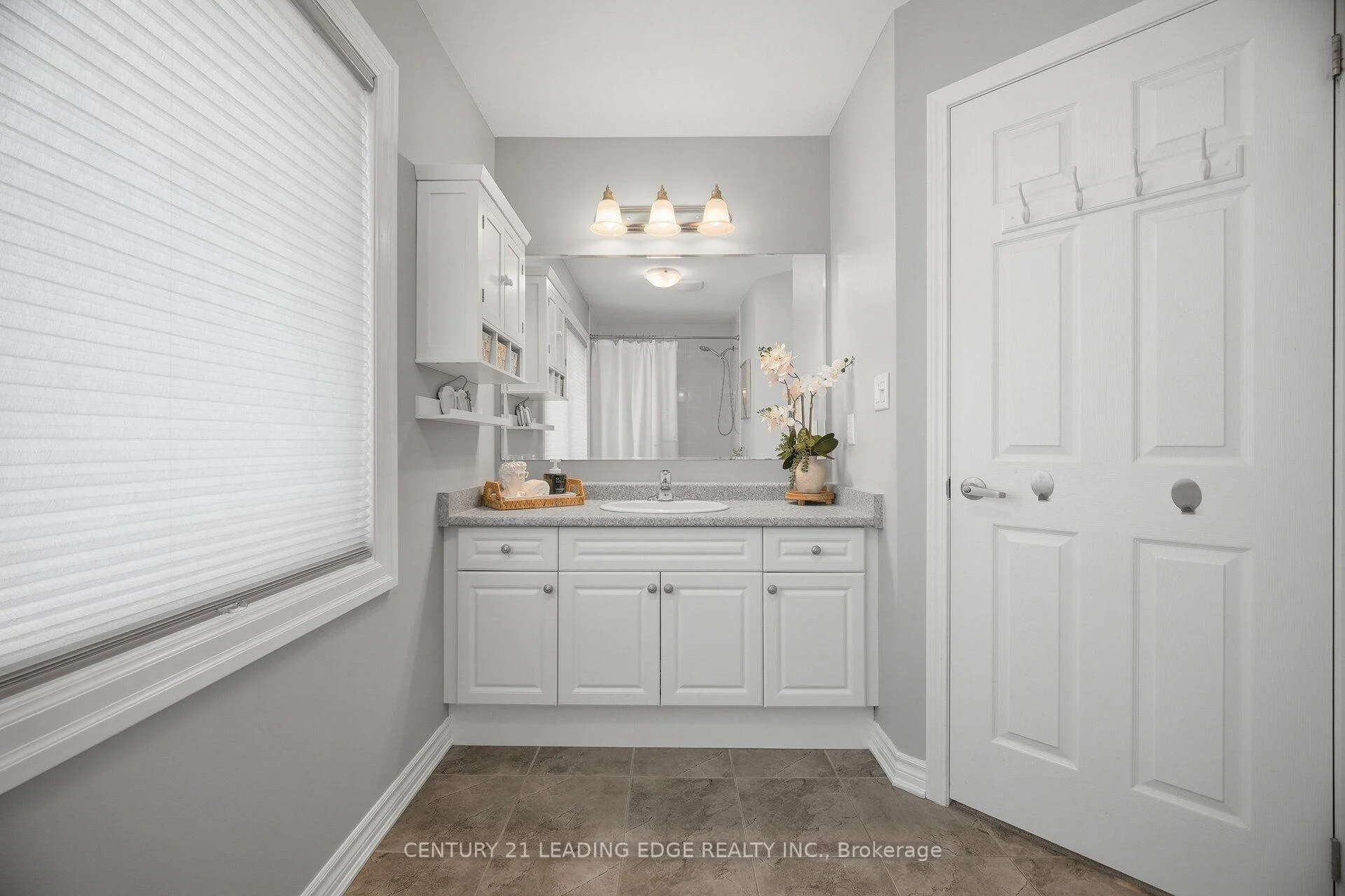 Photo 51 of 545 Gibson Crescent, Milton, Coates — HOMEH