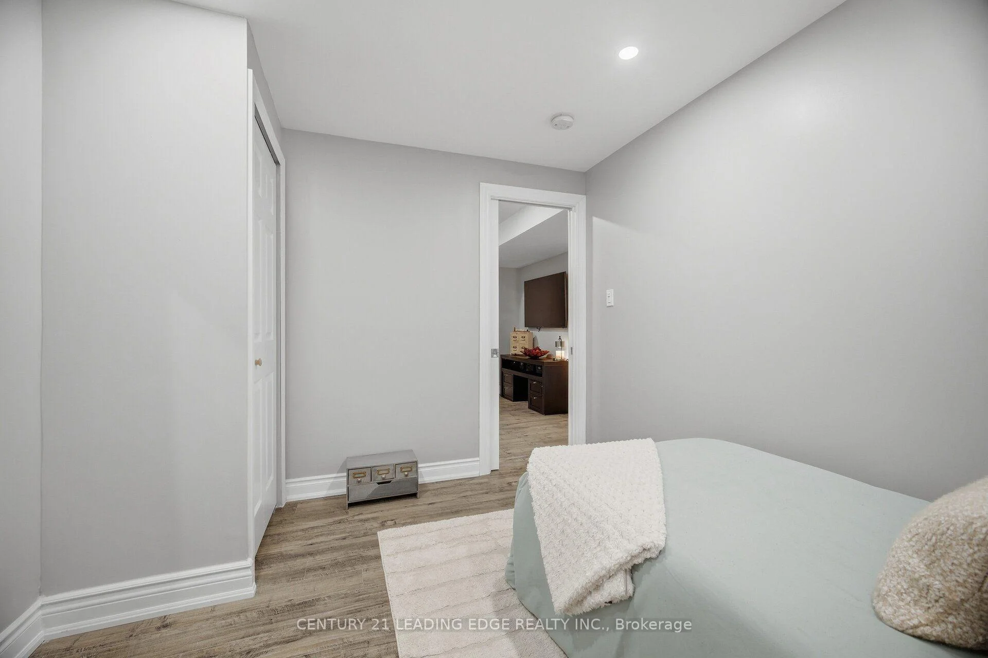 Photo 63 of 545 Gibson Crescent, Milton, Coates — HOMEH