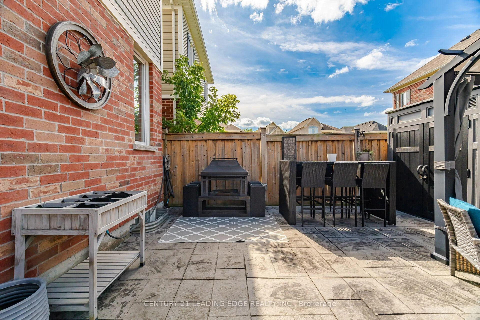 Photo 77 of 545 Gibson Crescent, Milton, Coates — HOMEH