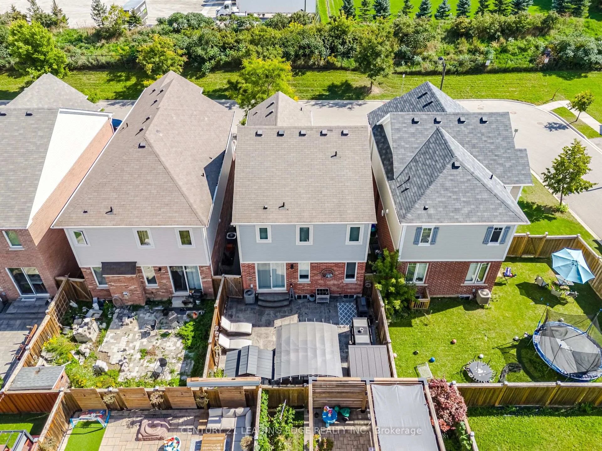 Photo 94 of 545 Gibson Crescent, Milton, Coates — HOMEH