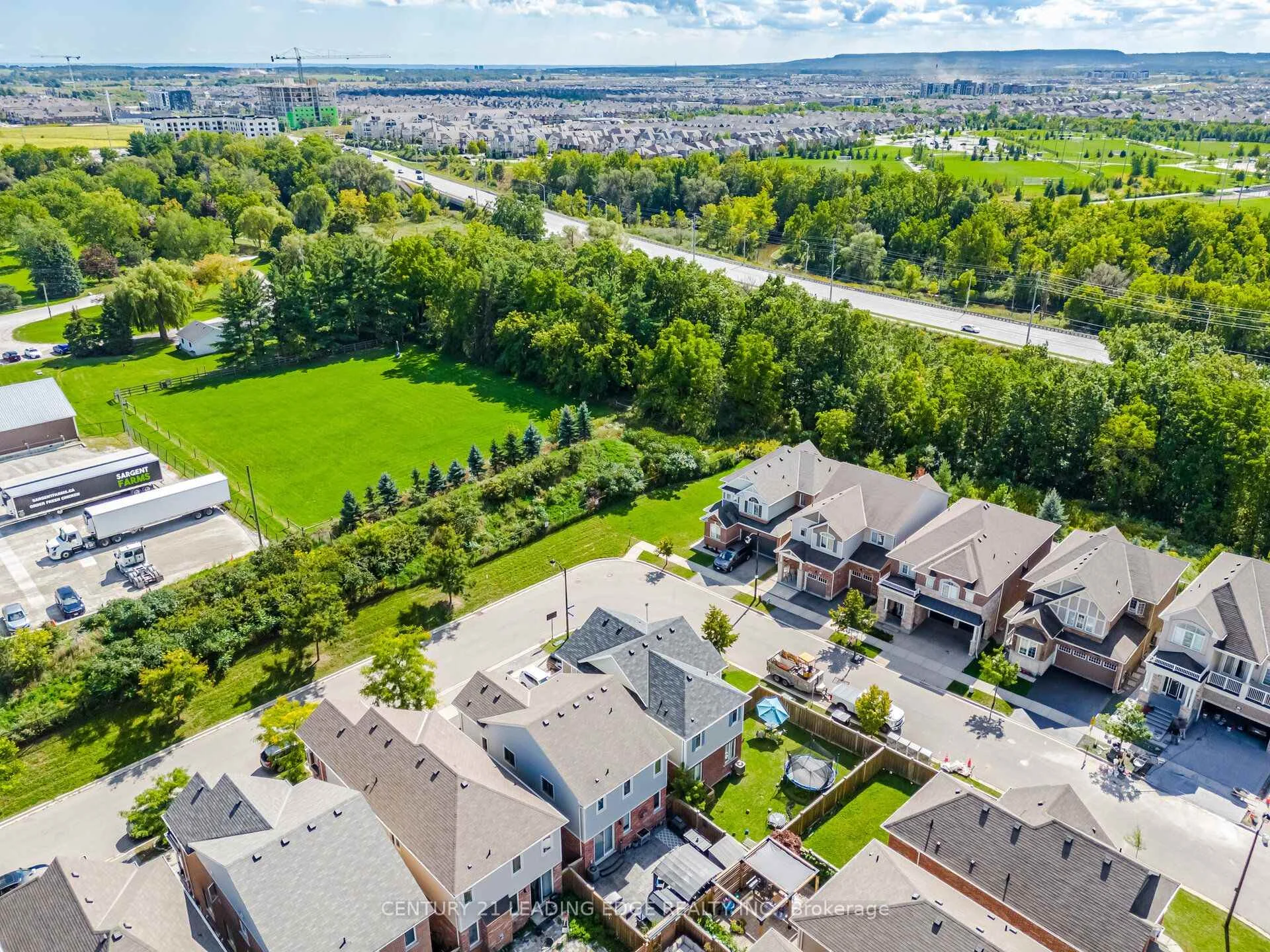 Photo 96 of 545 Gibson Crescent, Milton, Coates — HOMEH
