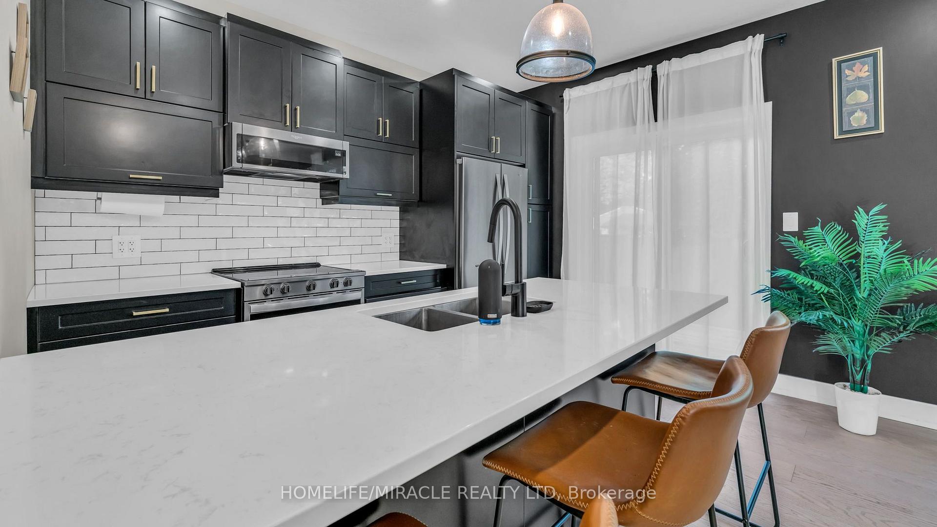 Photo 12 of Unit 2, 1195 Riverside Drive, London, North O — HOMEH