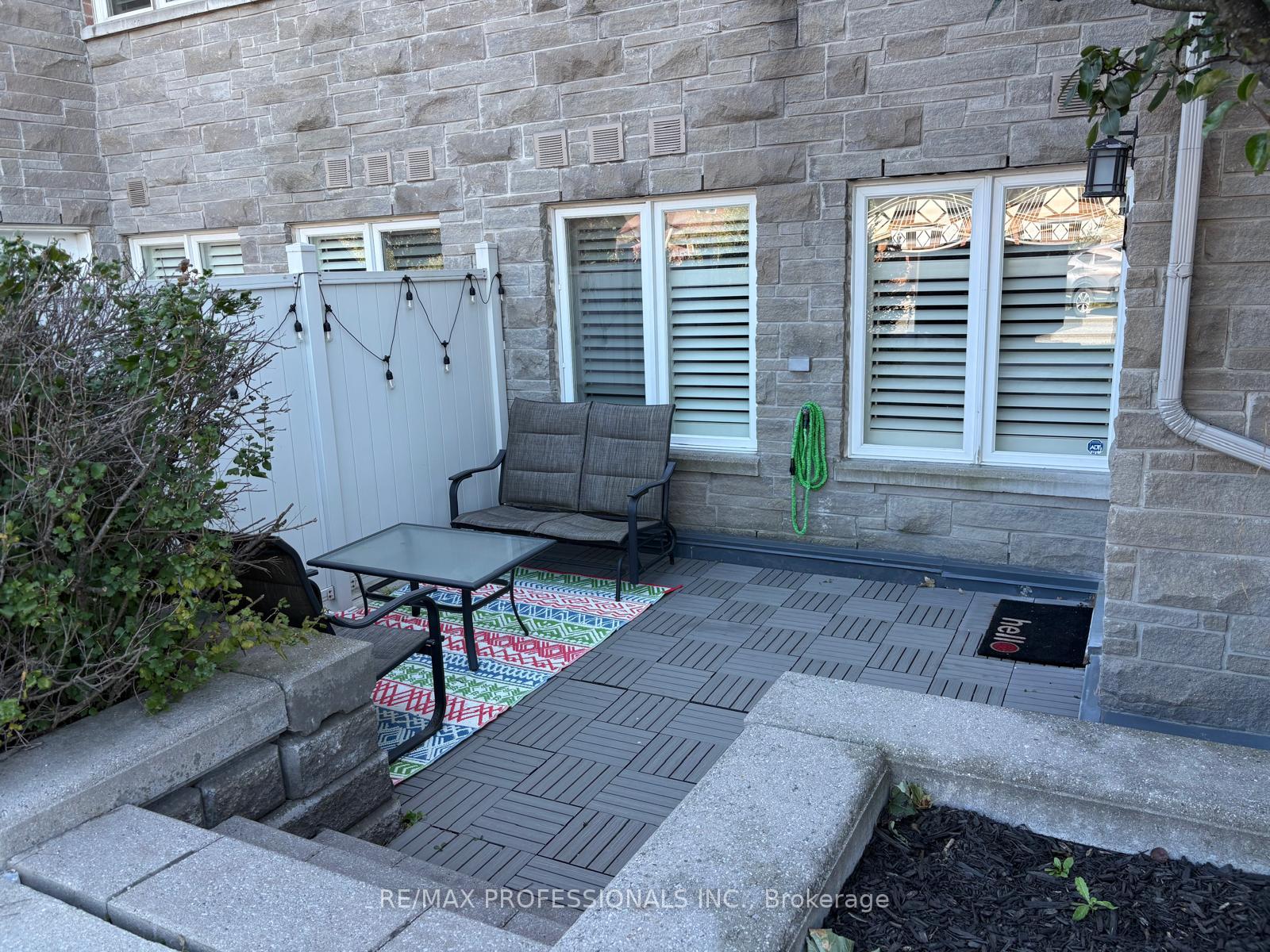 Photo 2 of Unit 104, 5 Richgrove Drive E, Etobicoke, Willowridge-Martingrove-Richview — HOMEH