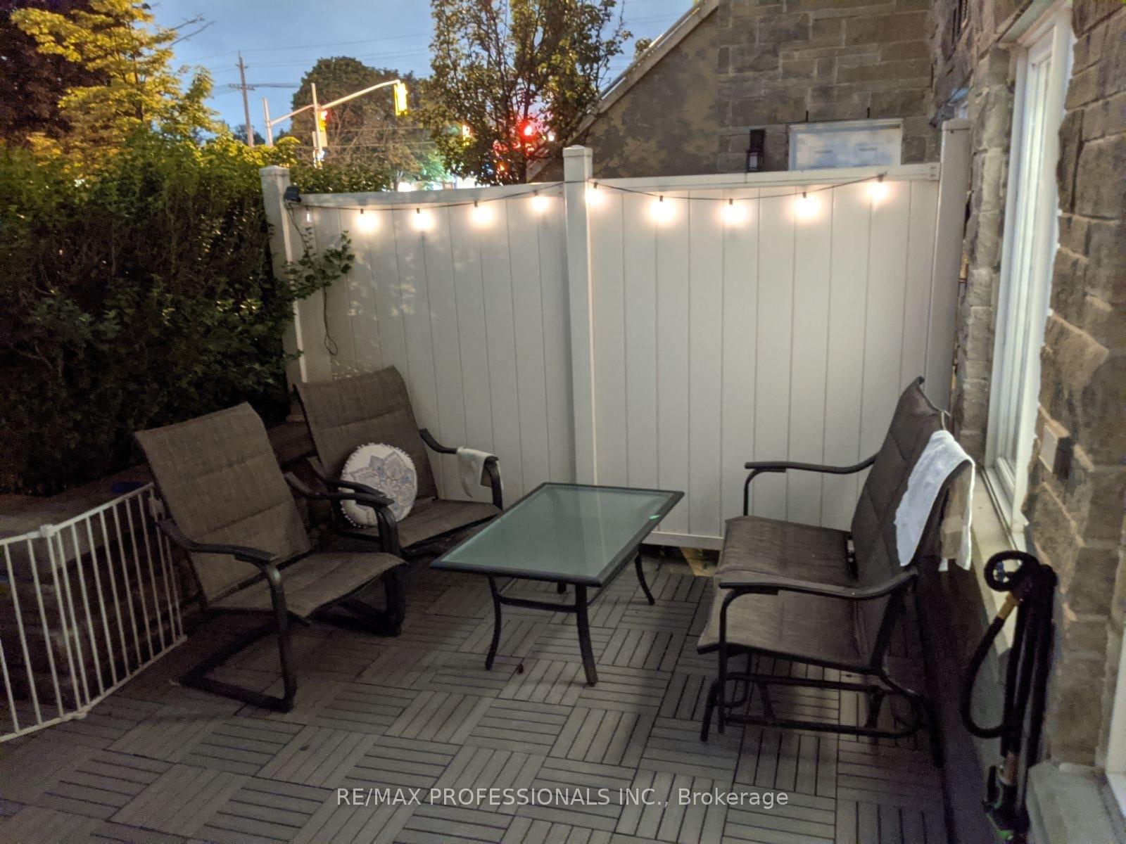 Photo 3 of Unit 104, 5 Richgrove Drive E, Etobicoke, Willowridge-Martingrove-Richview — HOMEH