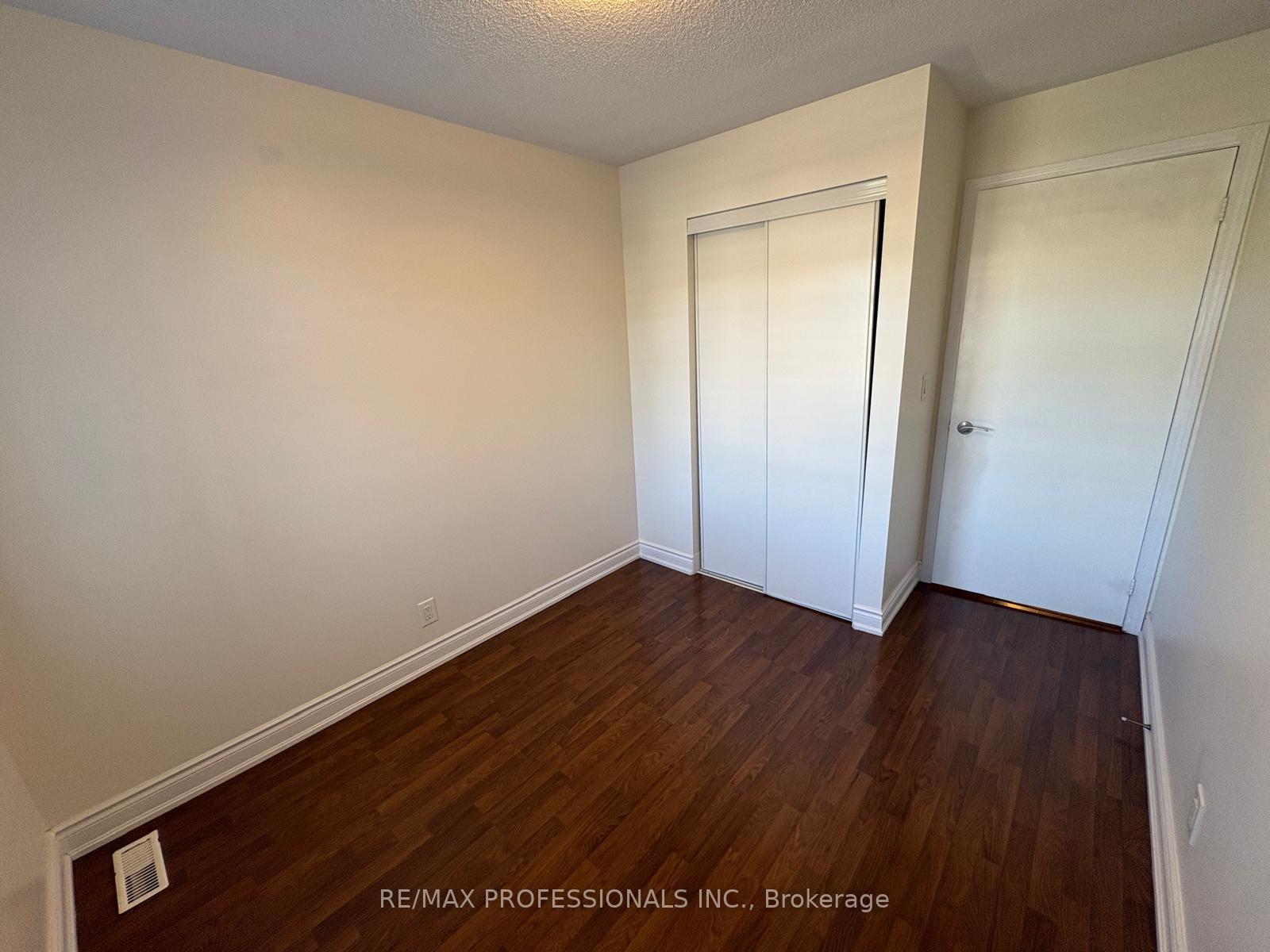 Photo 26 of Unit 104, 5 Richgrove Drive E, Etobicoke, Willowridge-Martingrove-Richview — HOMEH