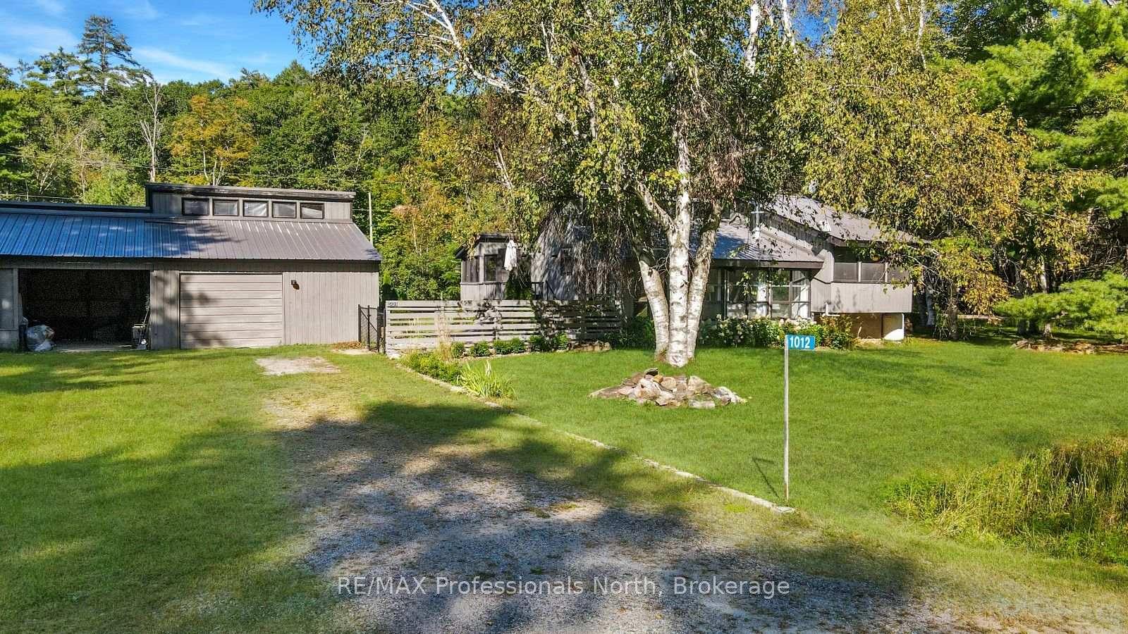 Photo 5 of 1012 Shetland Road, Minden Hills, Lutterworth — HOMEH