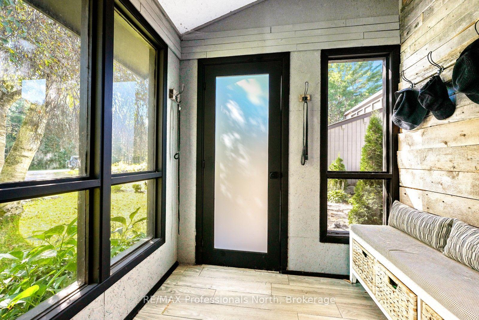 Photo 10 of 1012 Shetland Road, Minden Hills, Lutterworth — HOMEH