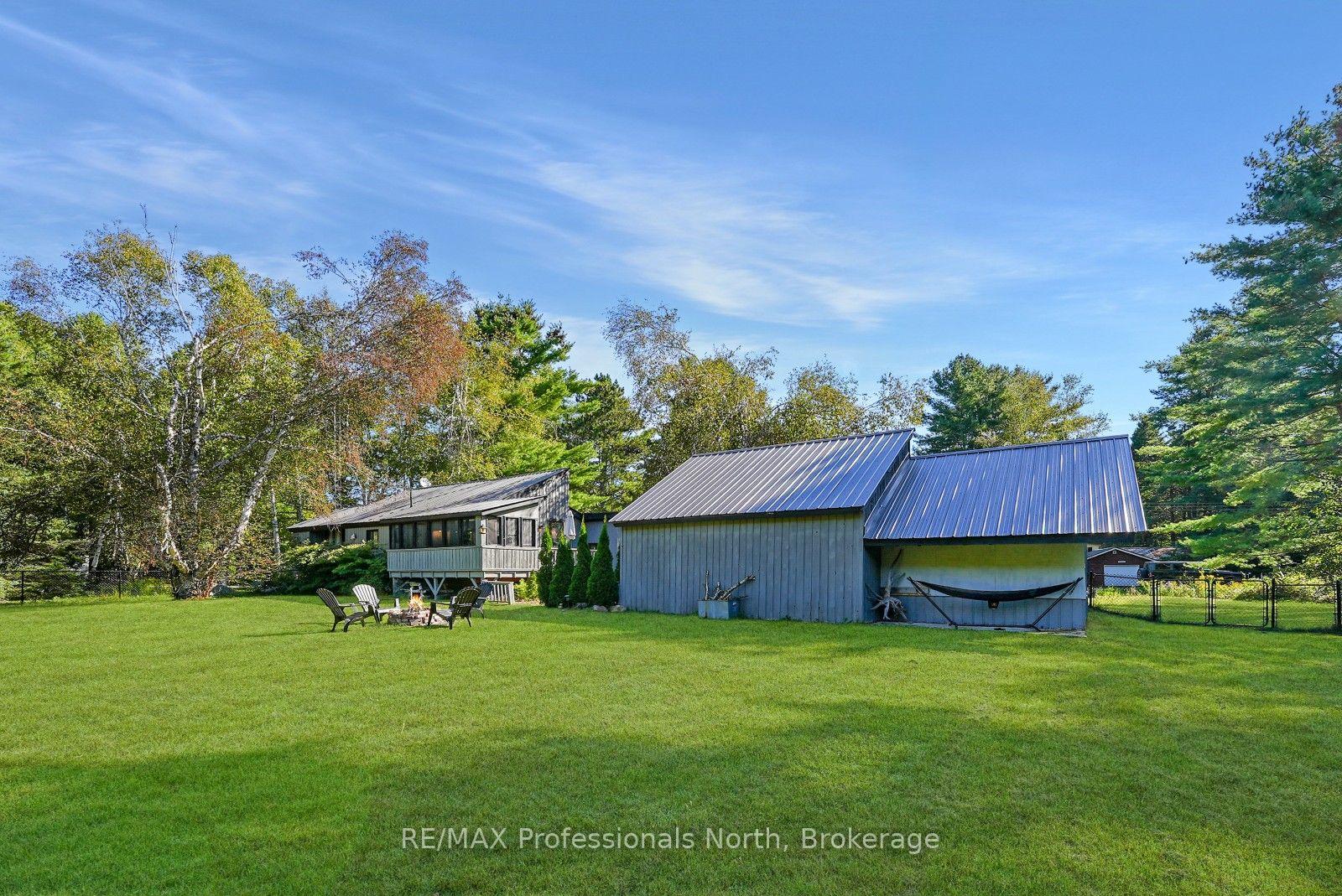 Photo 44 of 1012 Shetland Road, Minden Hills, Lutterworth — HOMEH