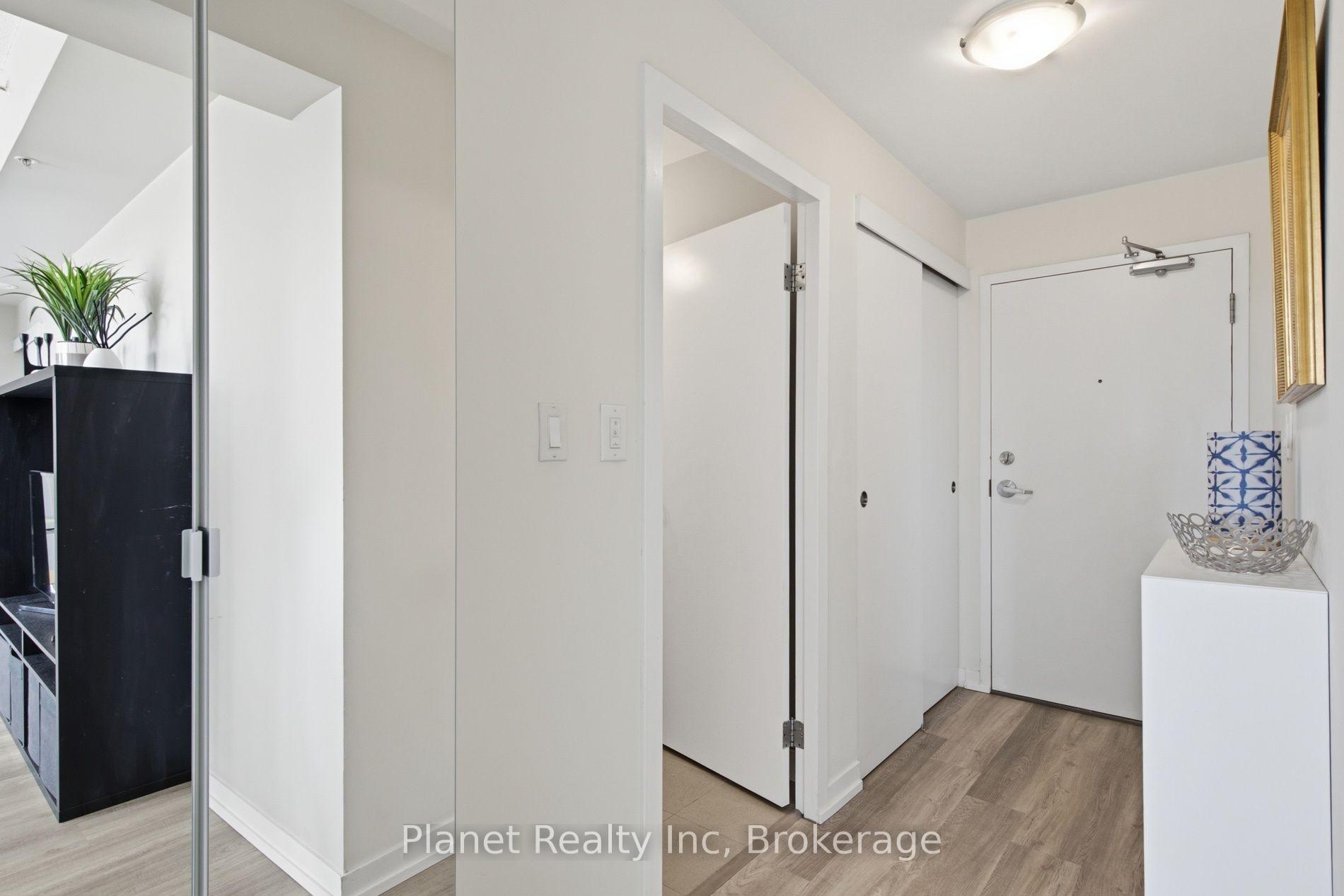 Photo 3 of Unit 406, 5 Gordon Street, Guelph, Downtown — HOMEH
