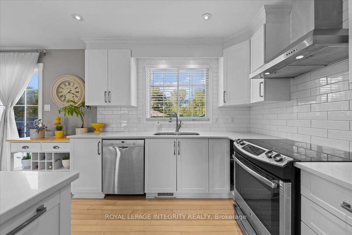 Photo 10 of 3073 Old Montreal Road, Ottawa, Cumberland Estates — HOMEH