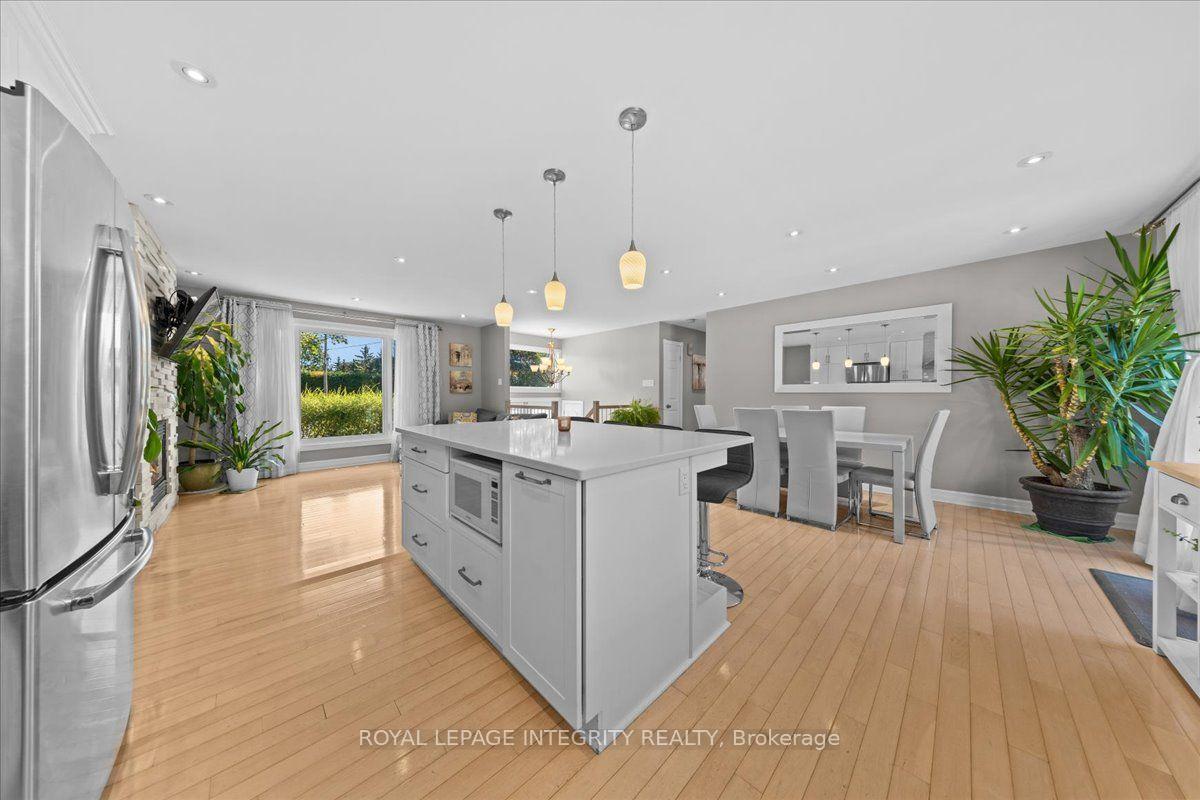 Photo 11 of 3073 Old Montreal Road, Ottawa, Cumberland Estates — HOMEH