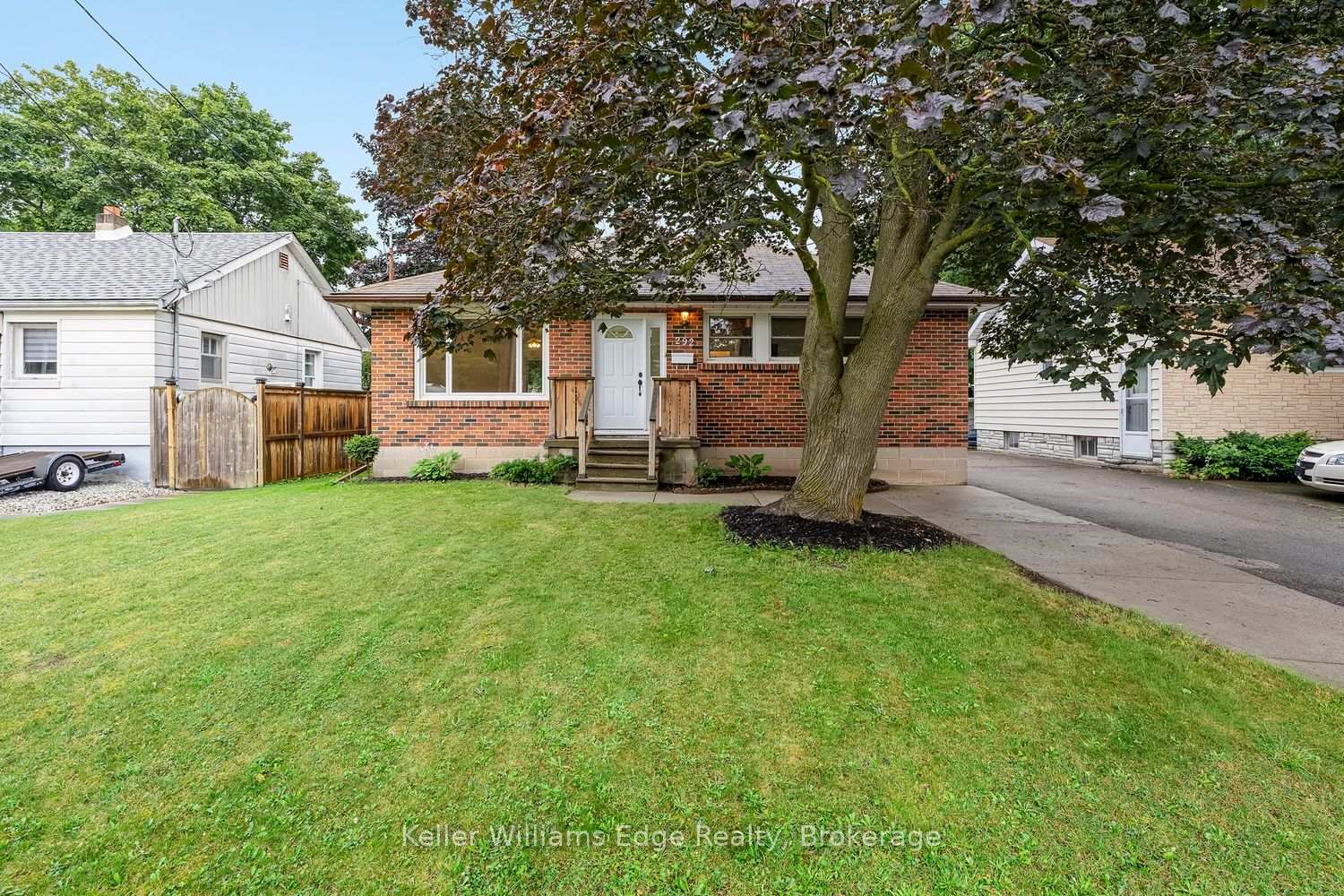 Photo 2 of 292 Mill Street E, Halton Hills, Acton — HOMEH