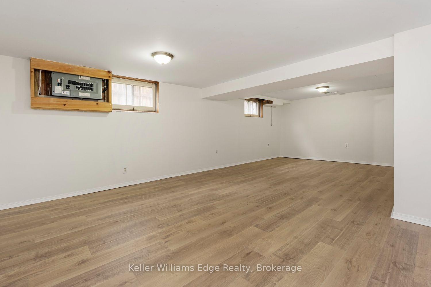 Photo 22 of 292 Mill Street E, Halton Hills, Acton — HOMEH
