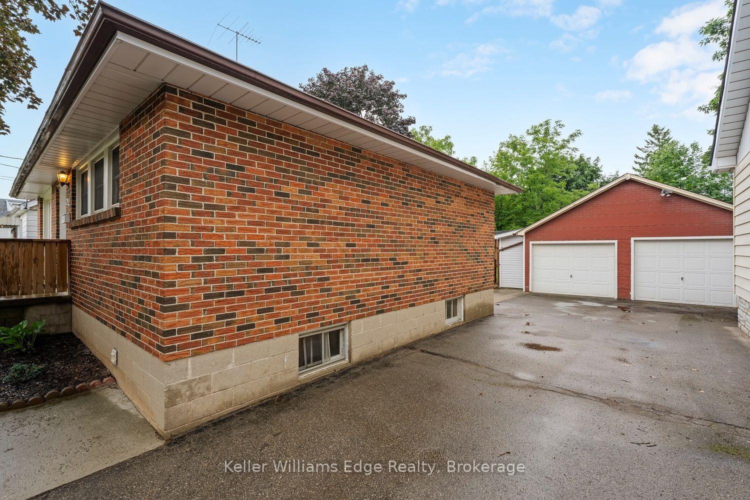 Photo 32 of 292 Mill Street E, Halton Hills, Acton — HOMEH
