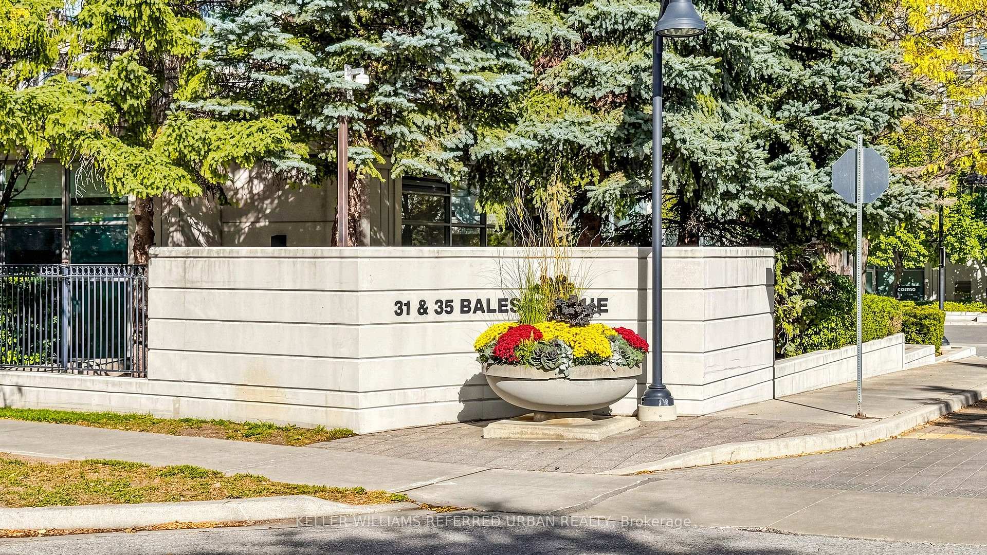 Photo 3 of Unit 511, 35 Bales Avenue, North York, Willowdale East — HOMEH