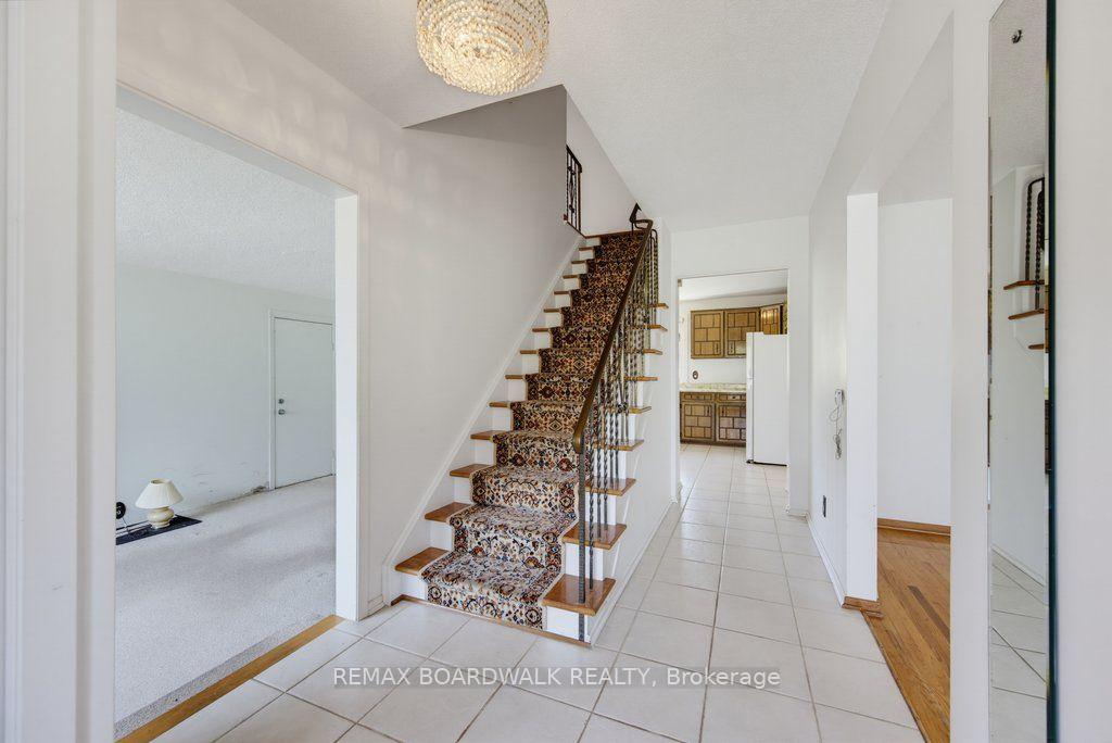 Photo 4 of 60 Northpark Drive, Ottawa, Blackburn Hamlet — HOMEH