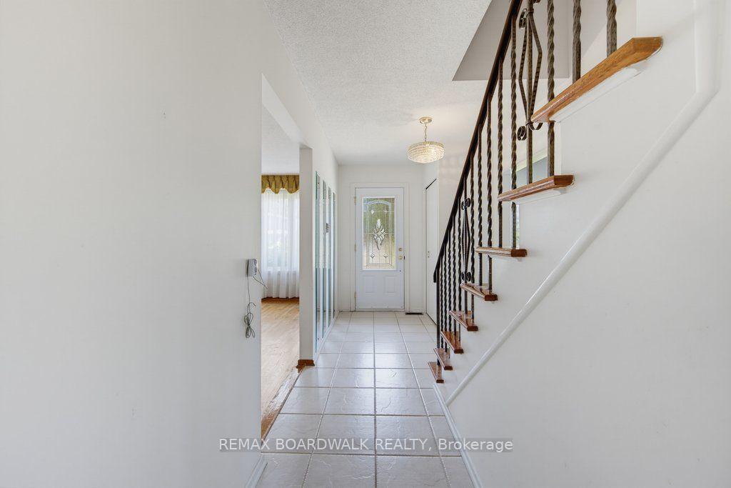 Photo 5 of 60 Northpark Drive, Ottawa, Blackburn Hamlet — HOMEH
